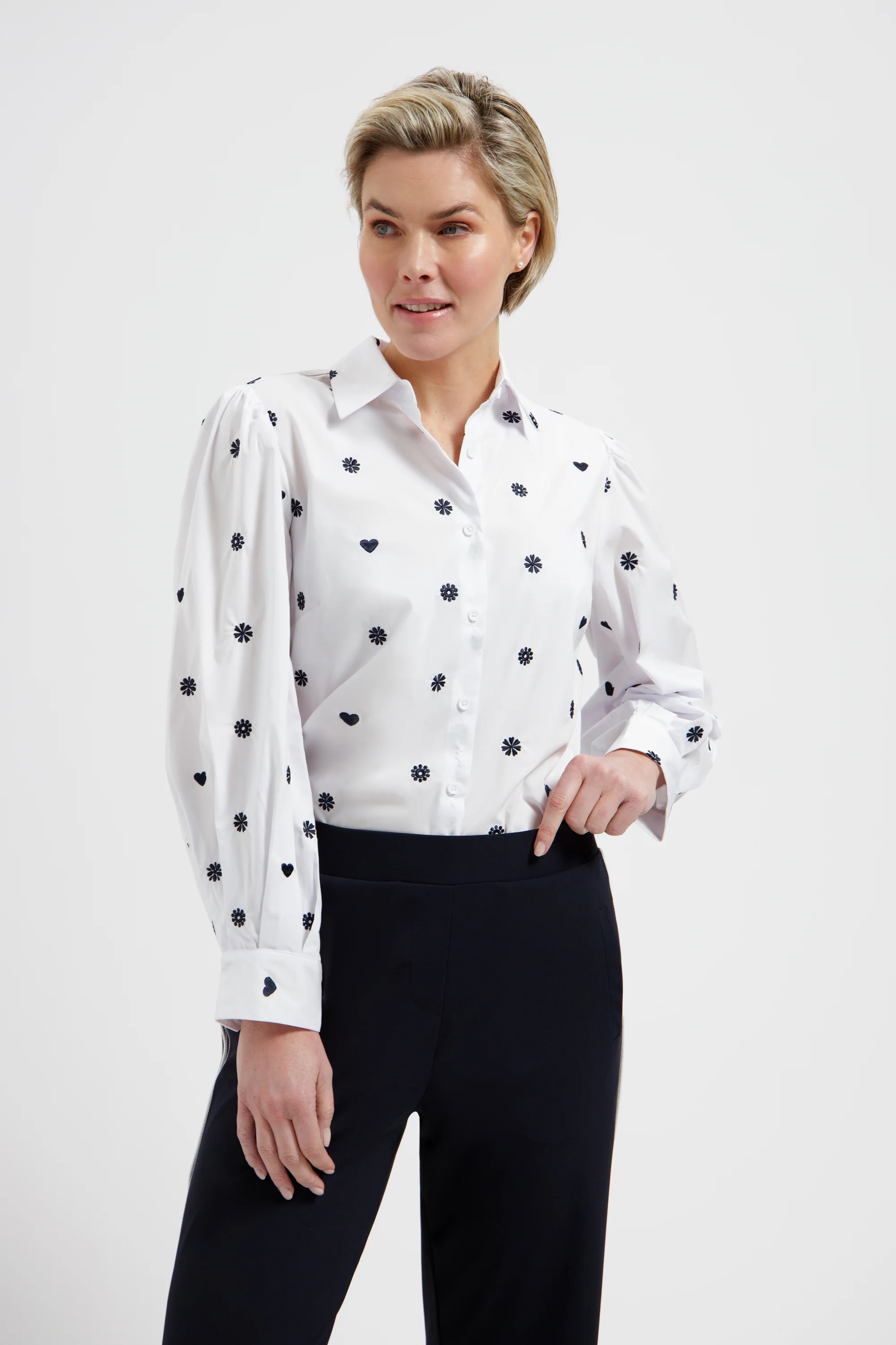 Blouse Andrea Simple White L30-701-3049 - Image 3
