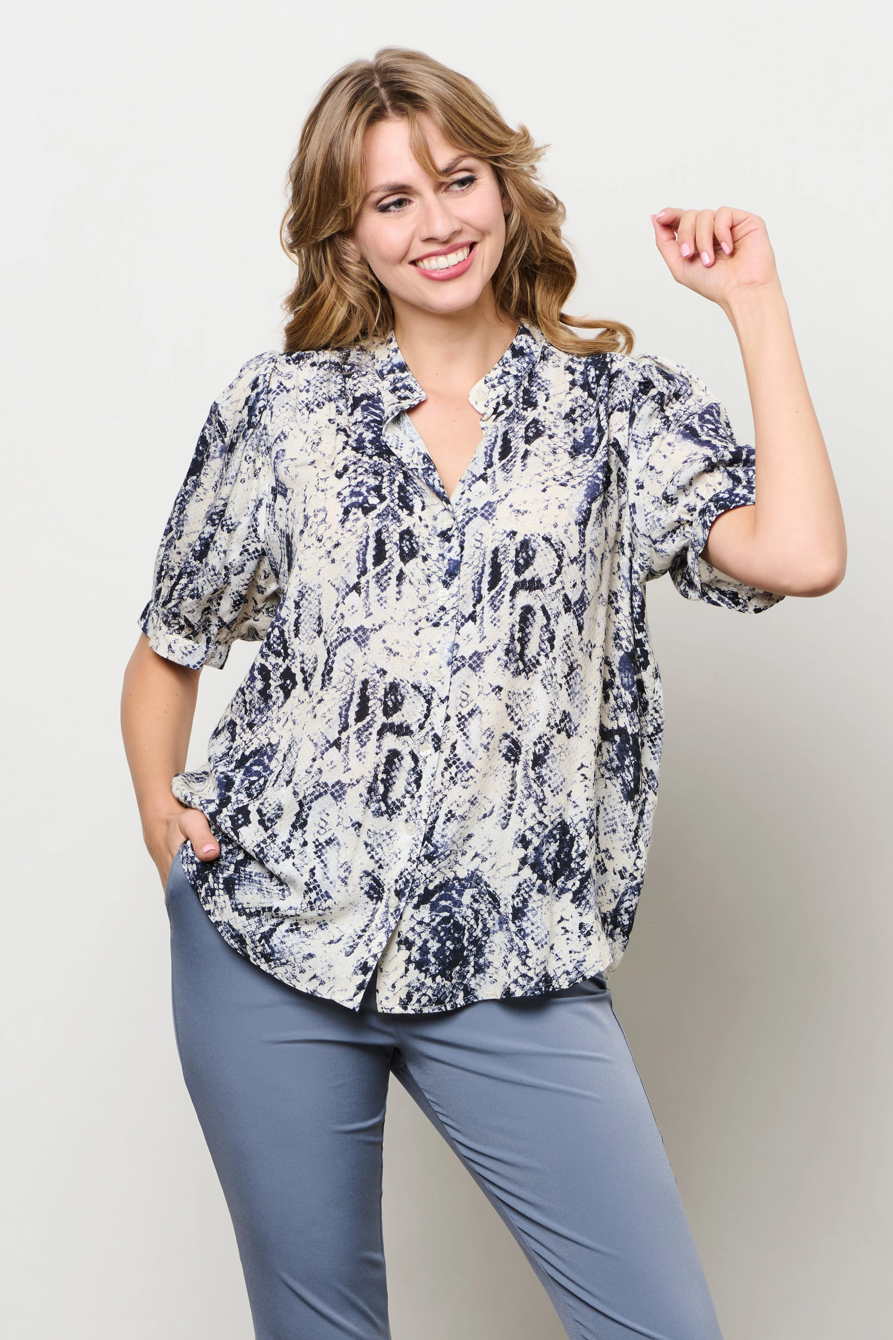 Blouse Ansera Snake Slate Multi BL428 - Image 4