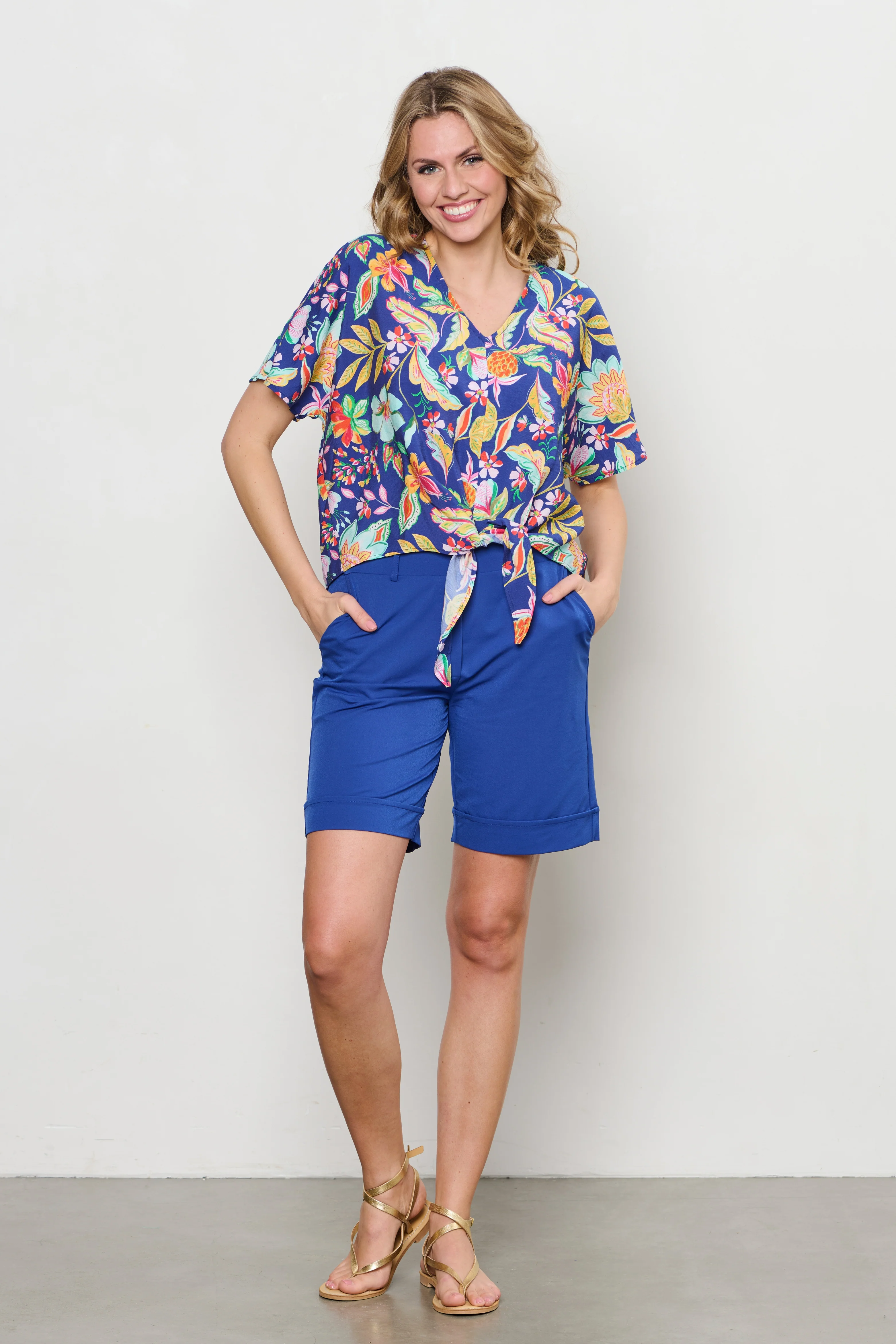 Blouse Aruba Multi Flower Cobalt BL376 - Image 4