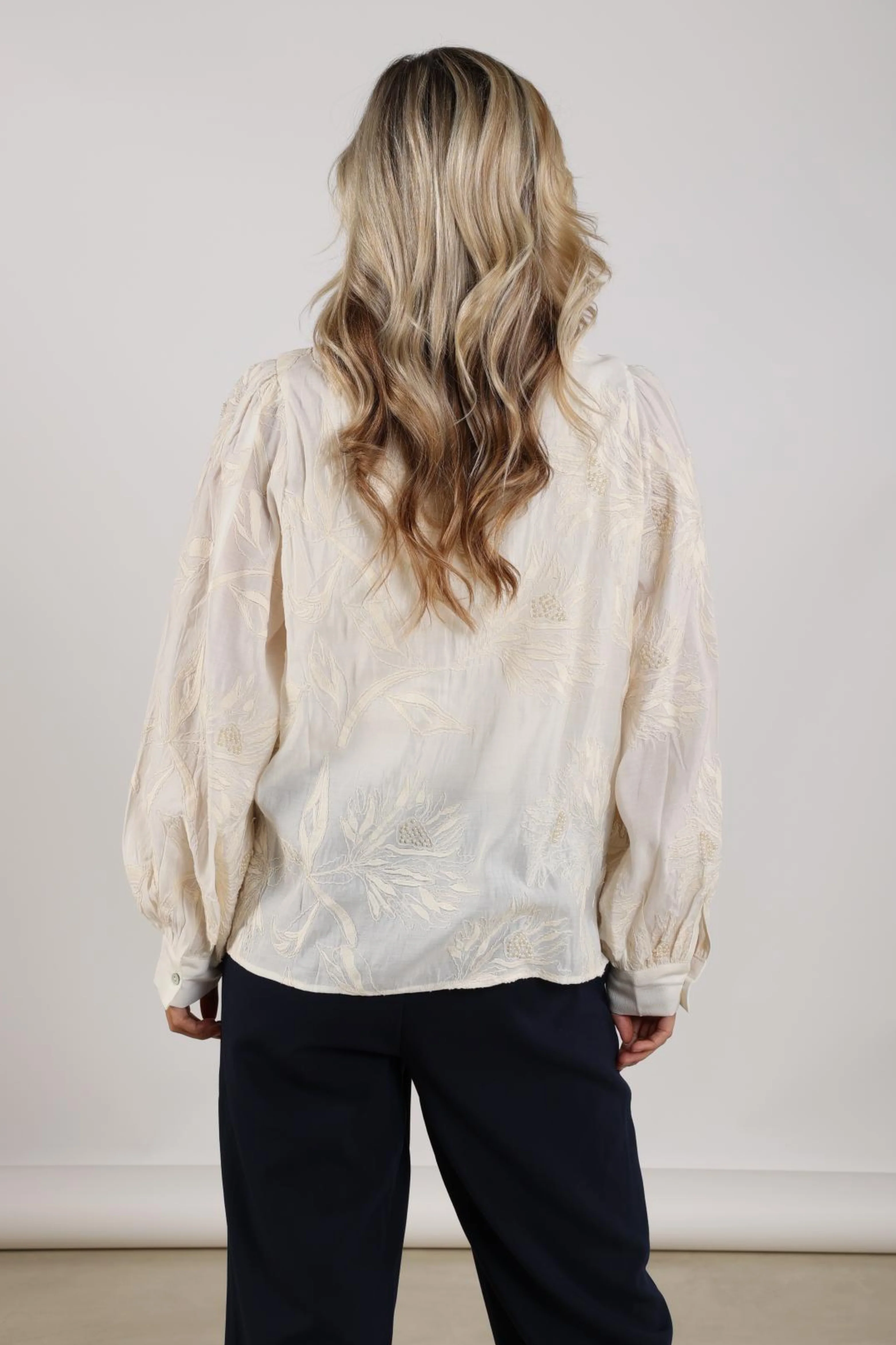 Blouse Avy Embroidery Offwhite NKS02203 - Image 5