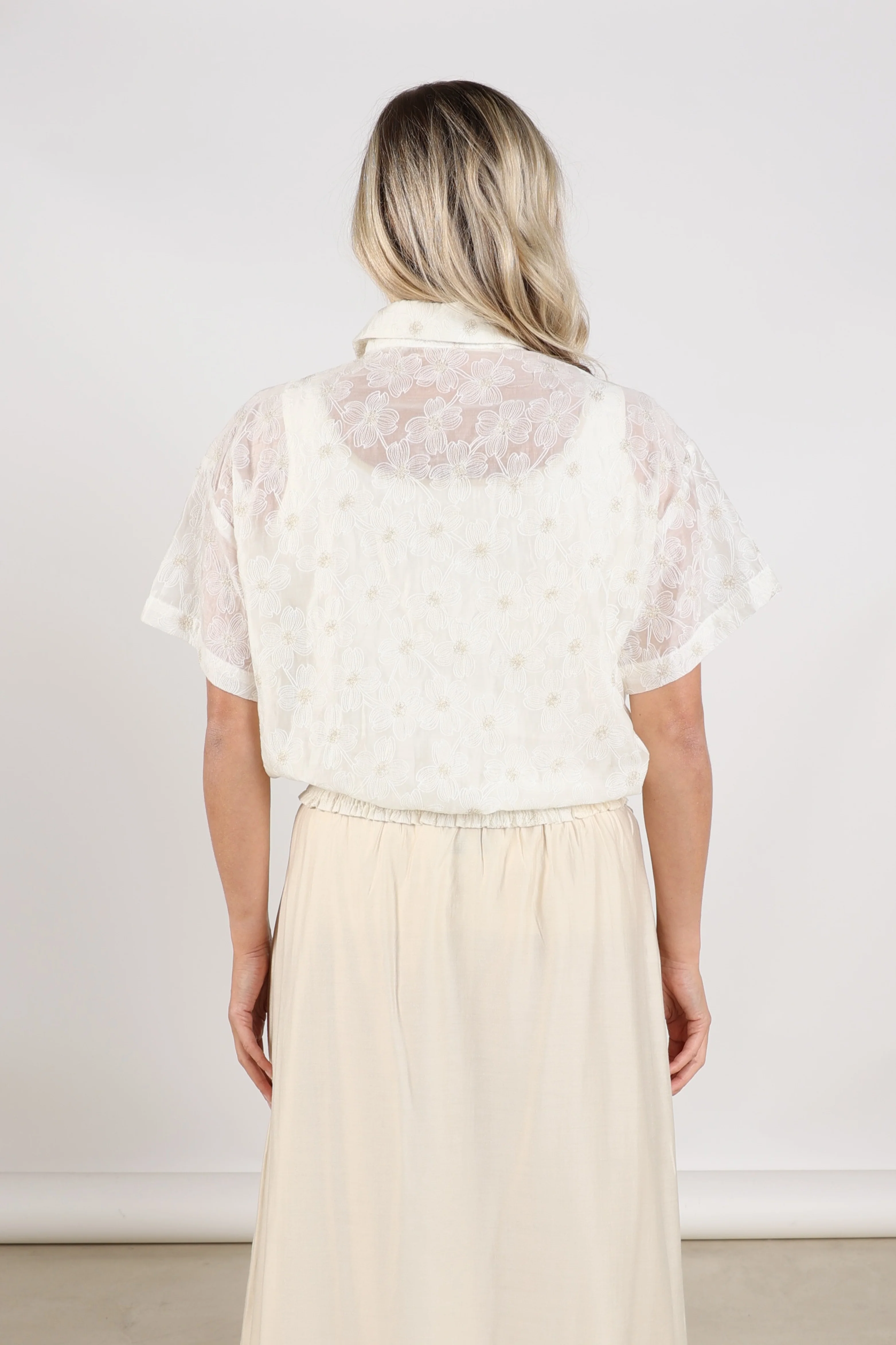 Blouse Britt Flower Offwhite NKS02199 - Image 3
