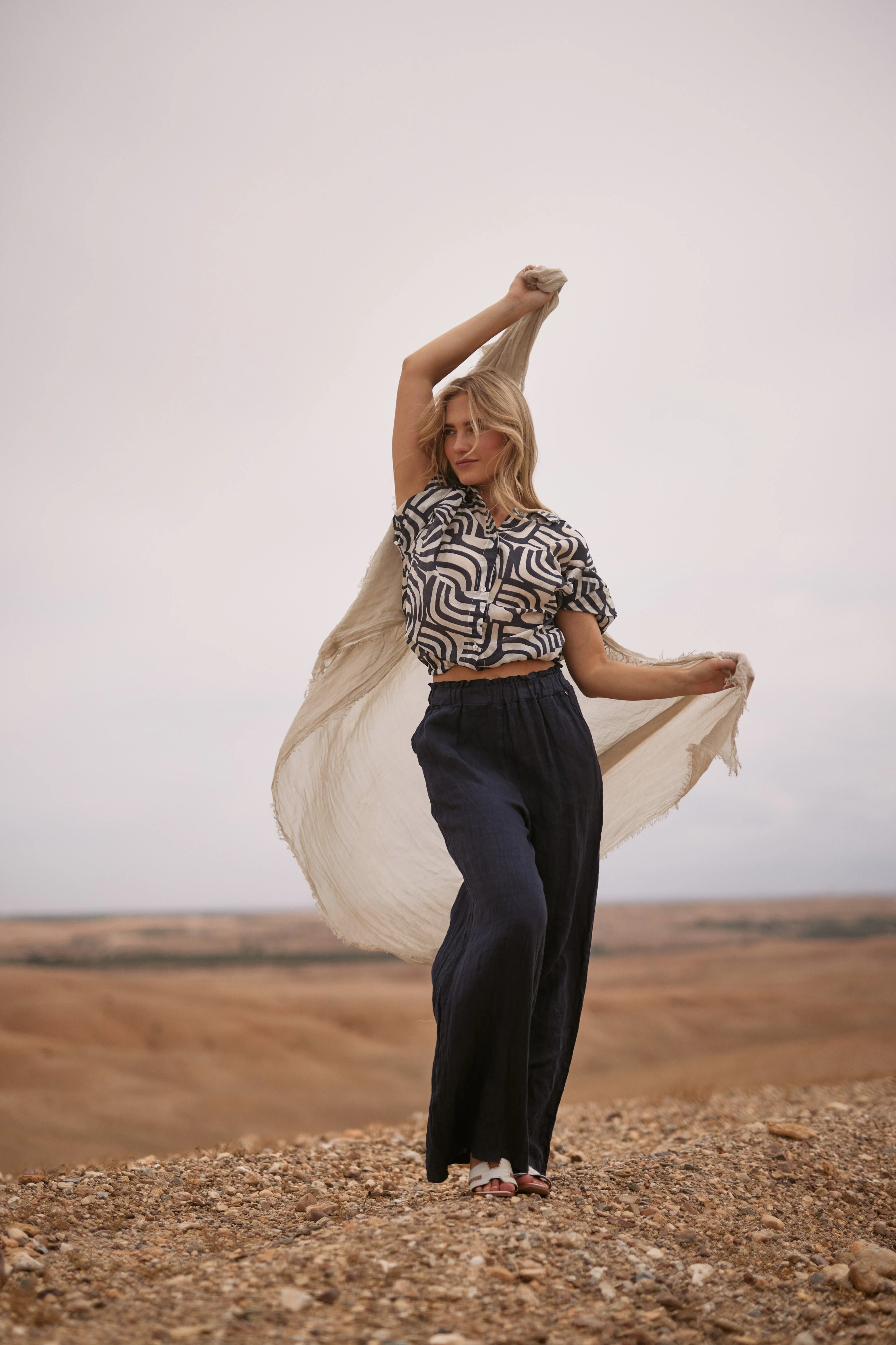 Blouse Catalina Offwhite Navy NKS02050 - Image 5