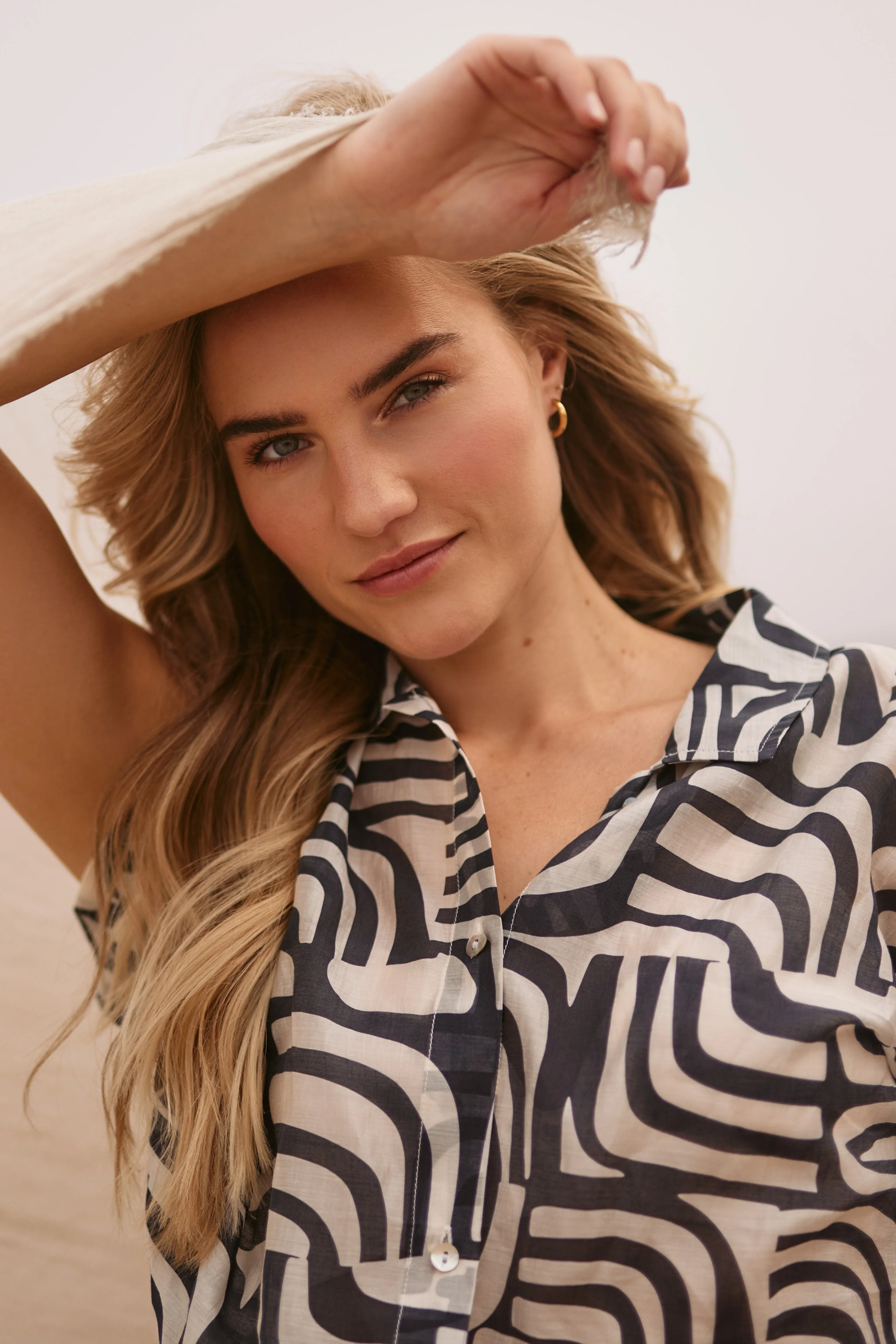 Blouse Catalina Offwhite Navy NKS02050 - Image 8
