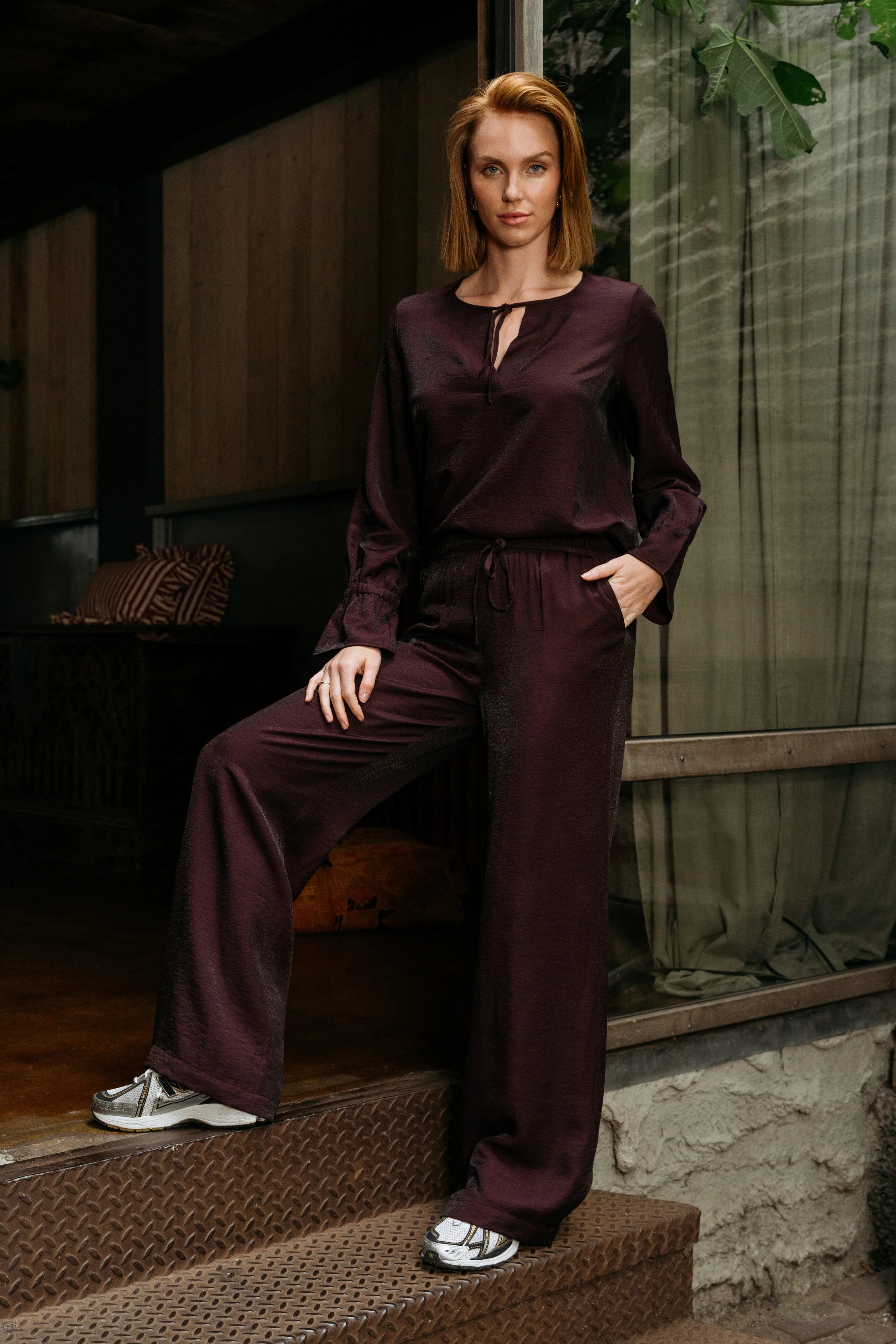 Blouse Melina Aubergine BL406 - Image 2