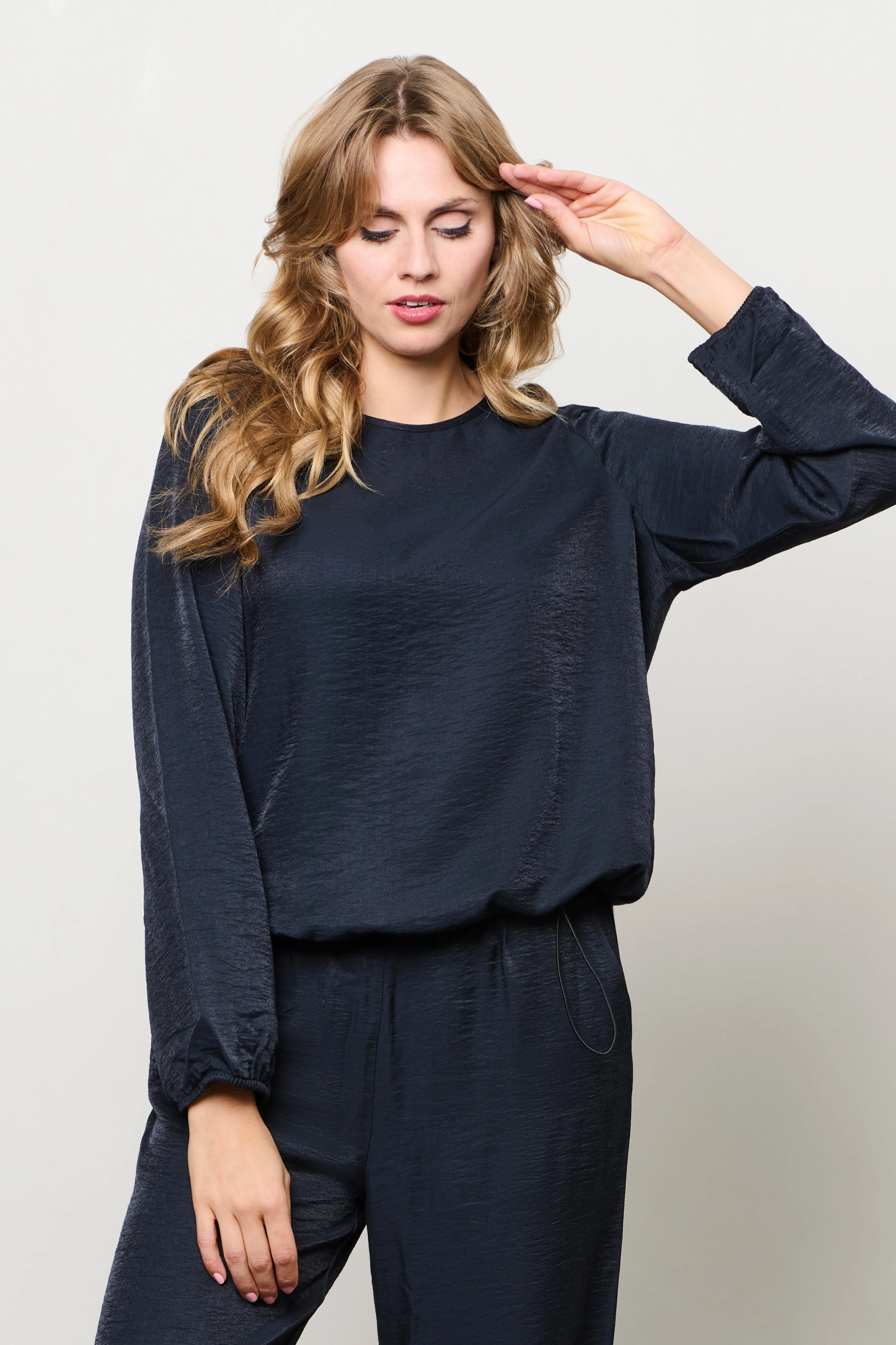 Blouse Messina Navy BL414 - Image 2