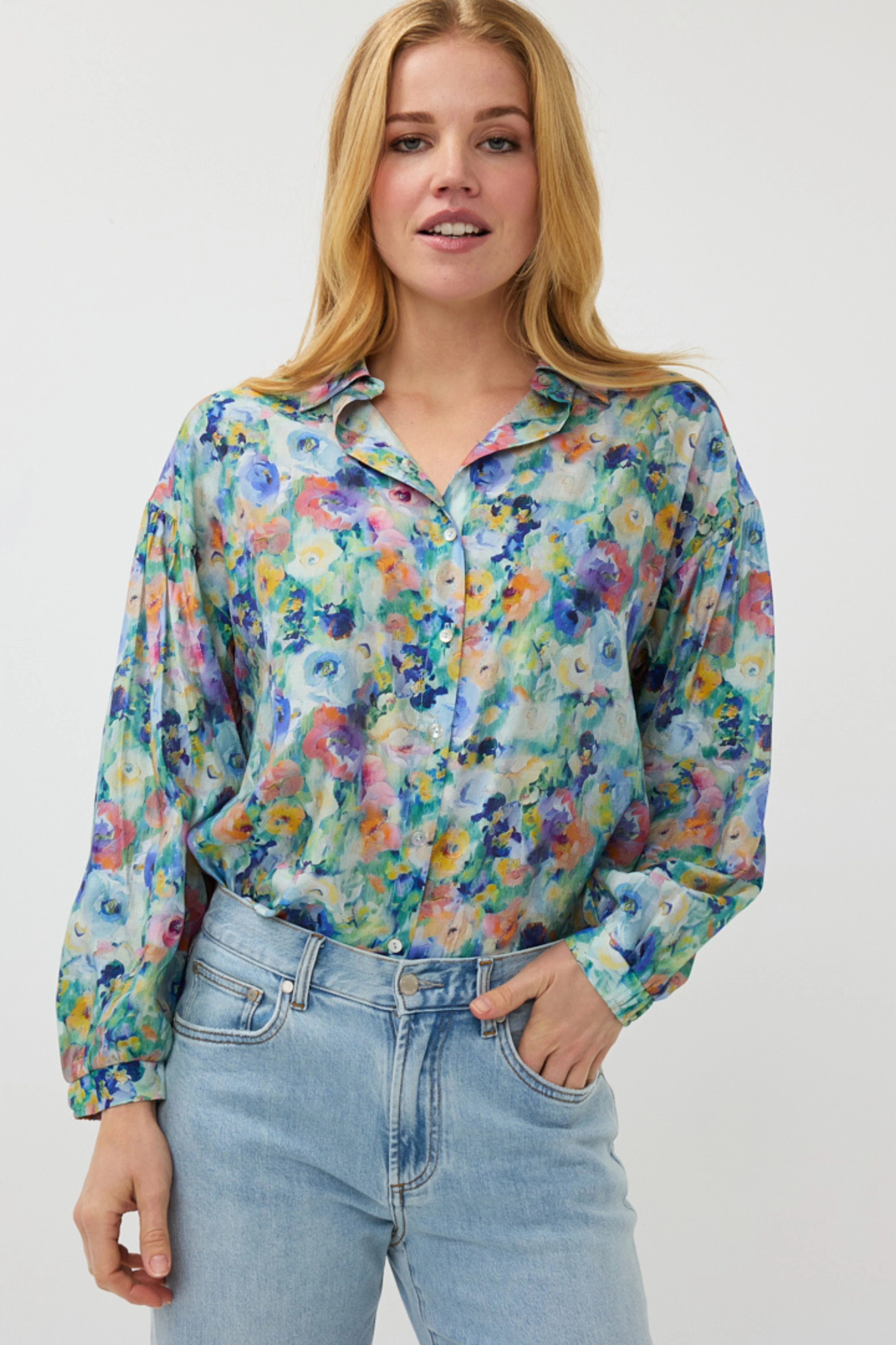 Blouse Oversized Utopia Flower Print SP25.14026 - Image 3