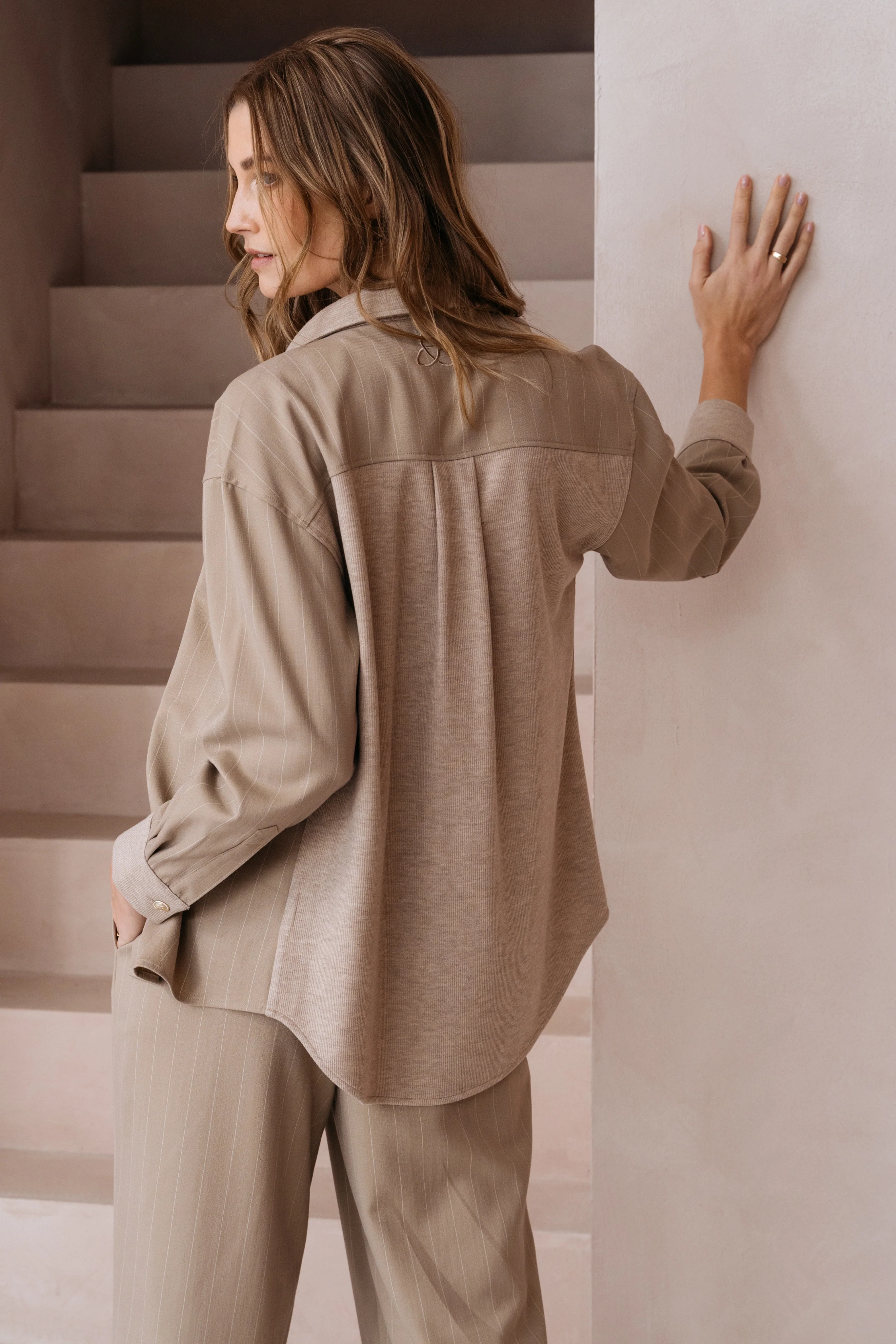 Blouse Pure Pinstripe Dark Sand - Image 2