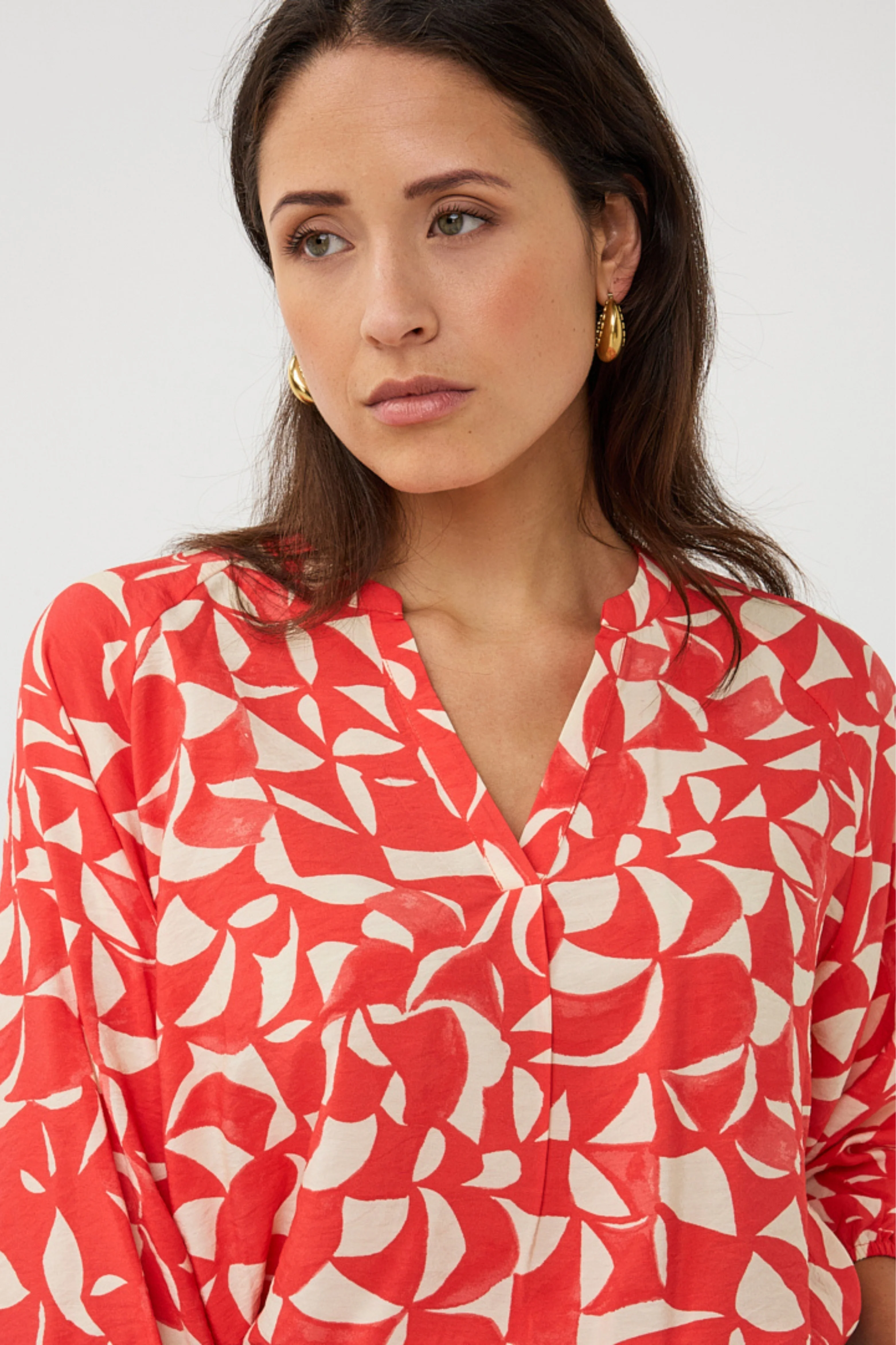 Blouse Raglan Scarlet Graphic Print SP26.14003 - Image 8
