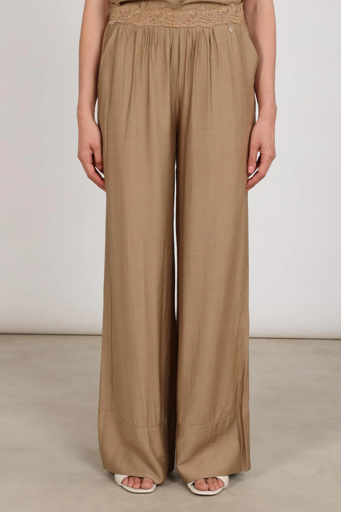 Broek Merel Camel NKS09070 - Image 3