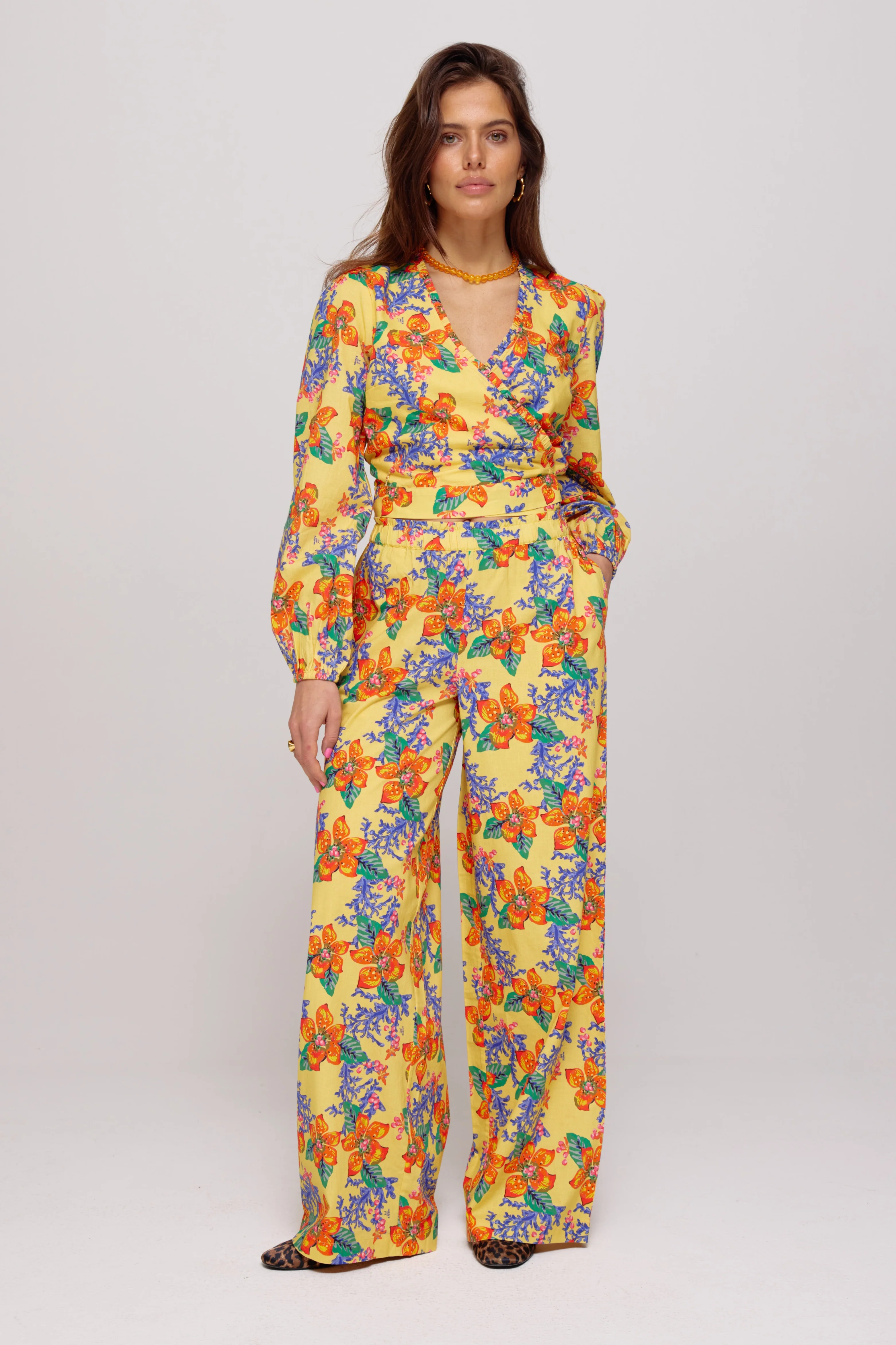 Broek Riley Banana Flower HS25C101 - Image 2