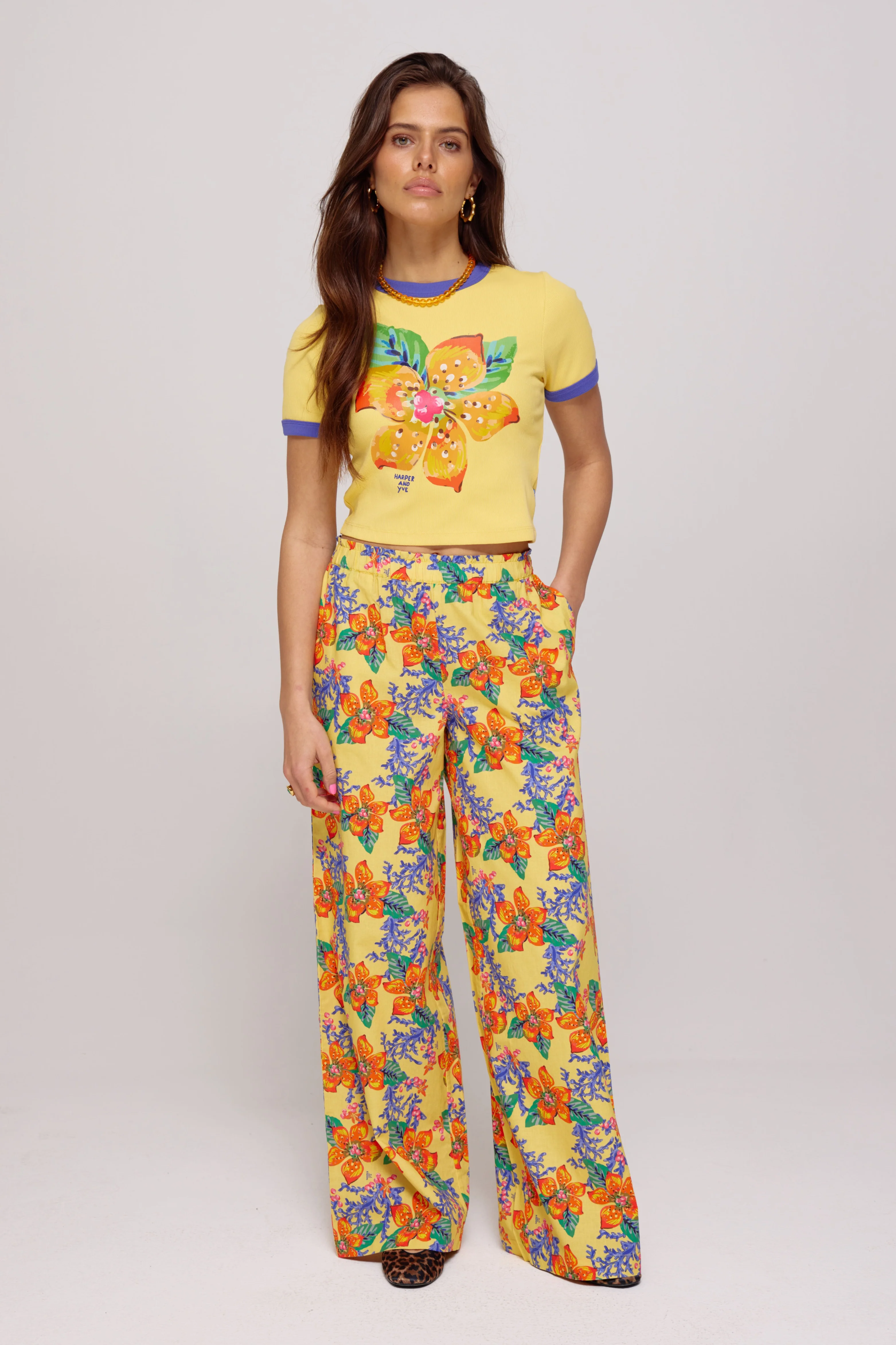 Broek Riley Banana Flower HS25C101 - Image 4