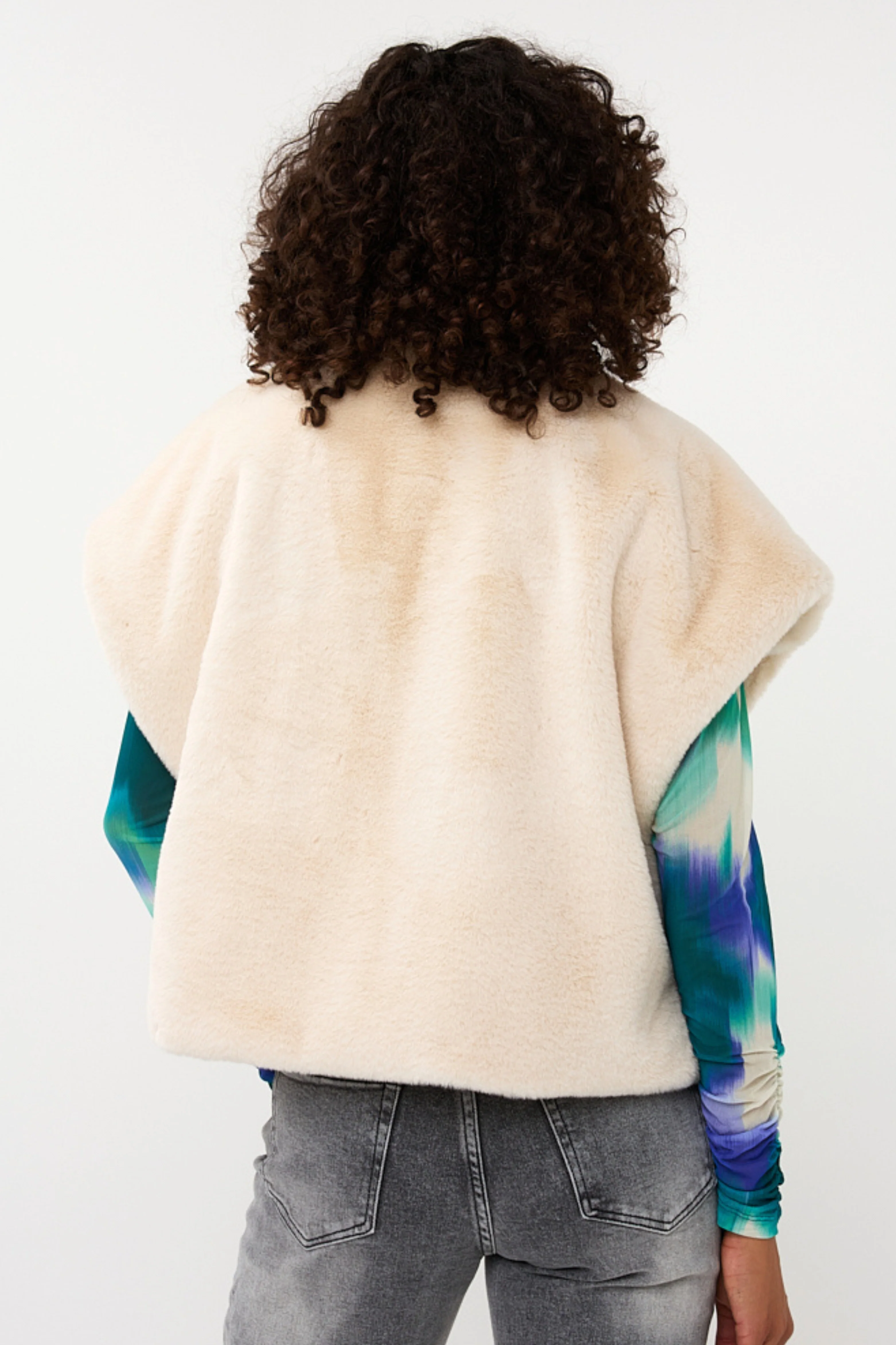 Gilet Oversized Fake Fur Naturel W25.37700 - Image 5
