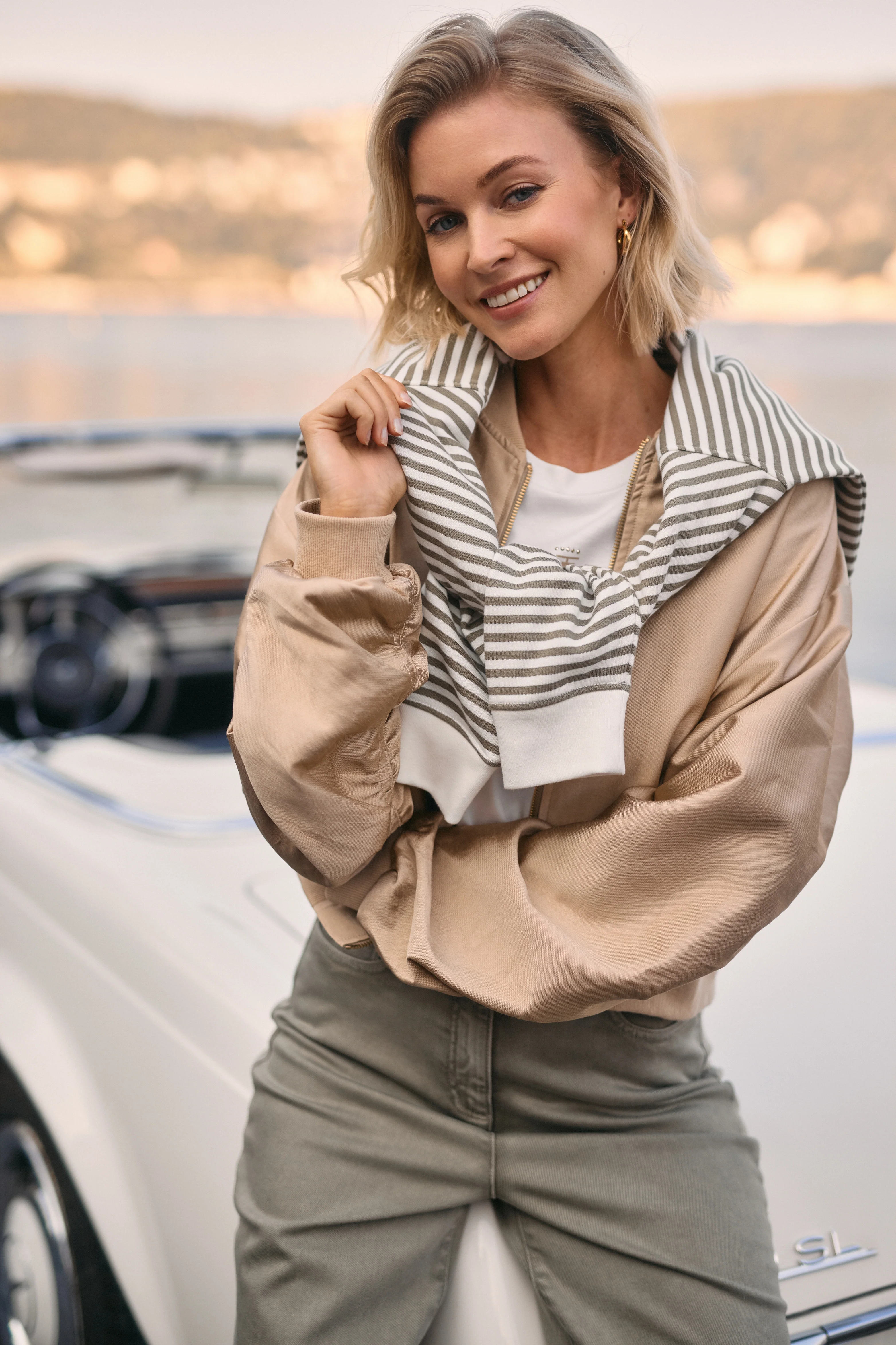 Jacket Babette Gold NKS13087 - Image 2