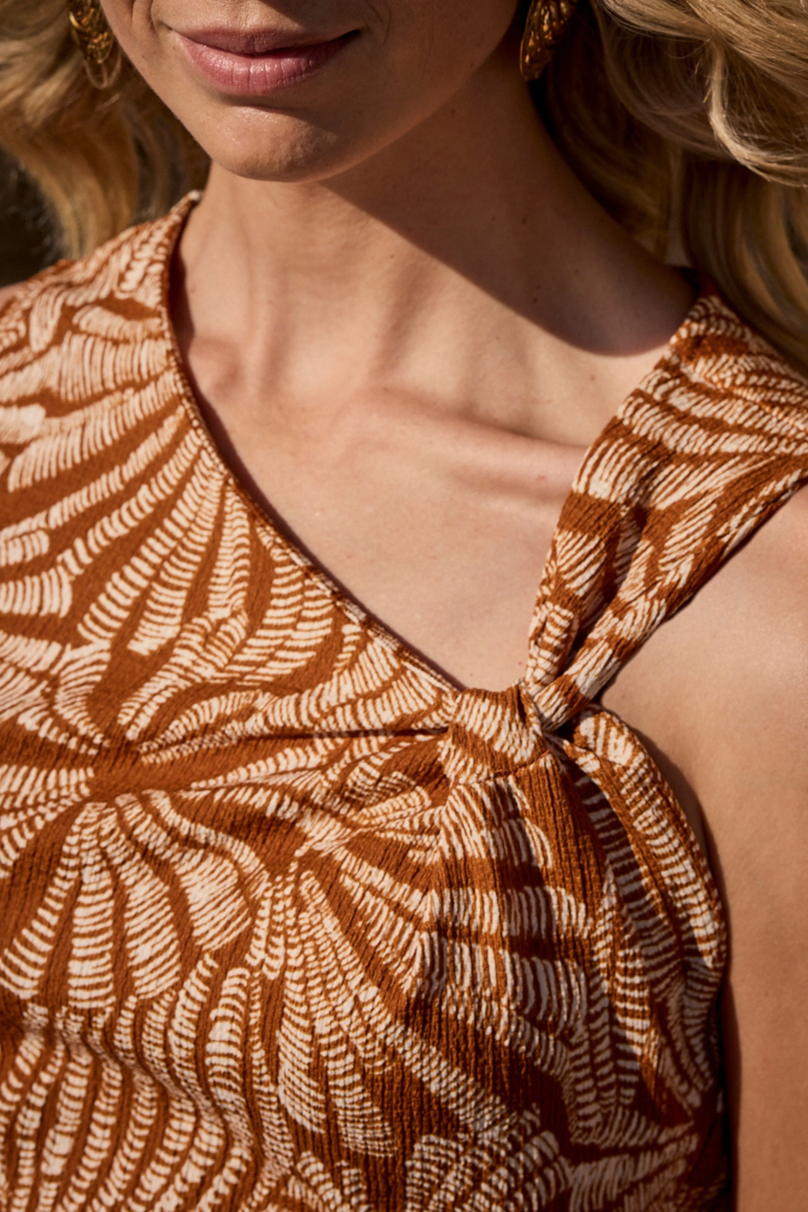 Jurk Flowy Shells Print Browns T03-20-501 4 - Image 9
