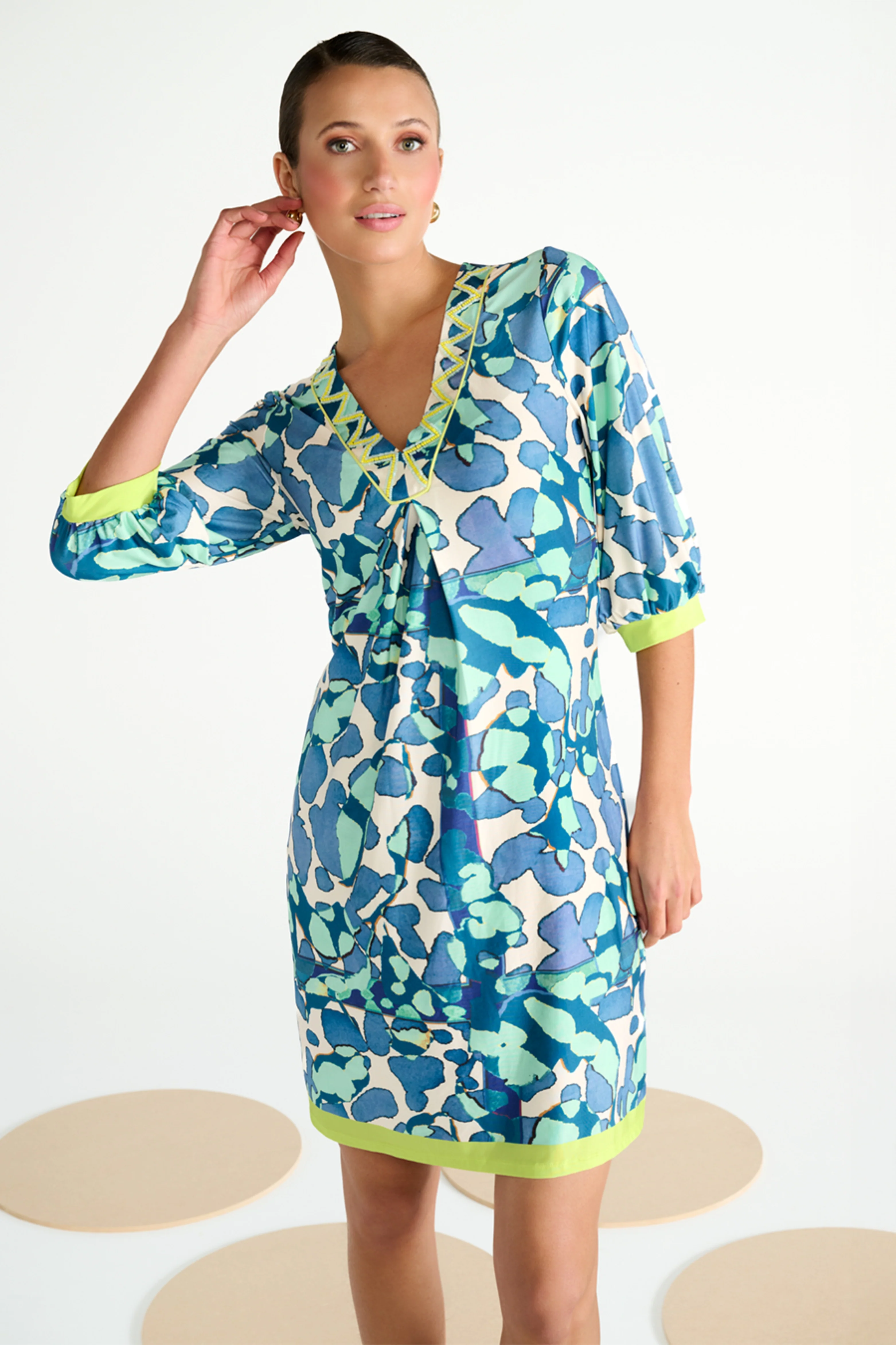 Jurk V-Hals Met Design C107-P120
