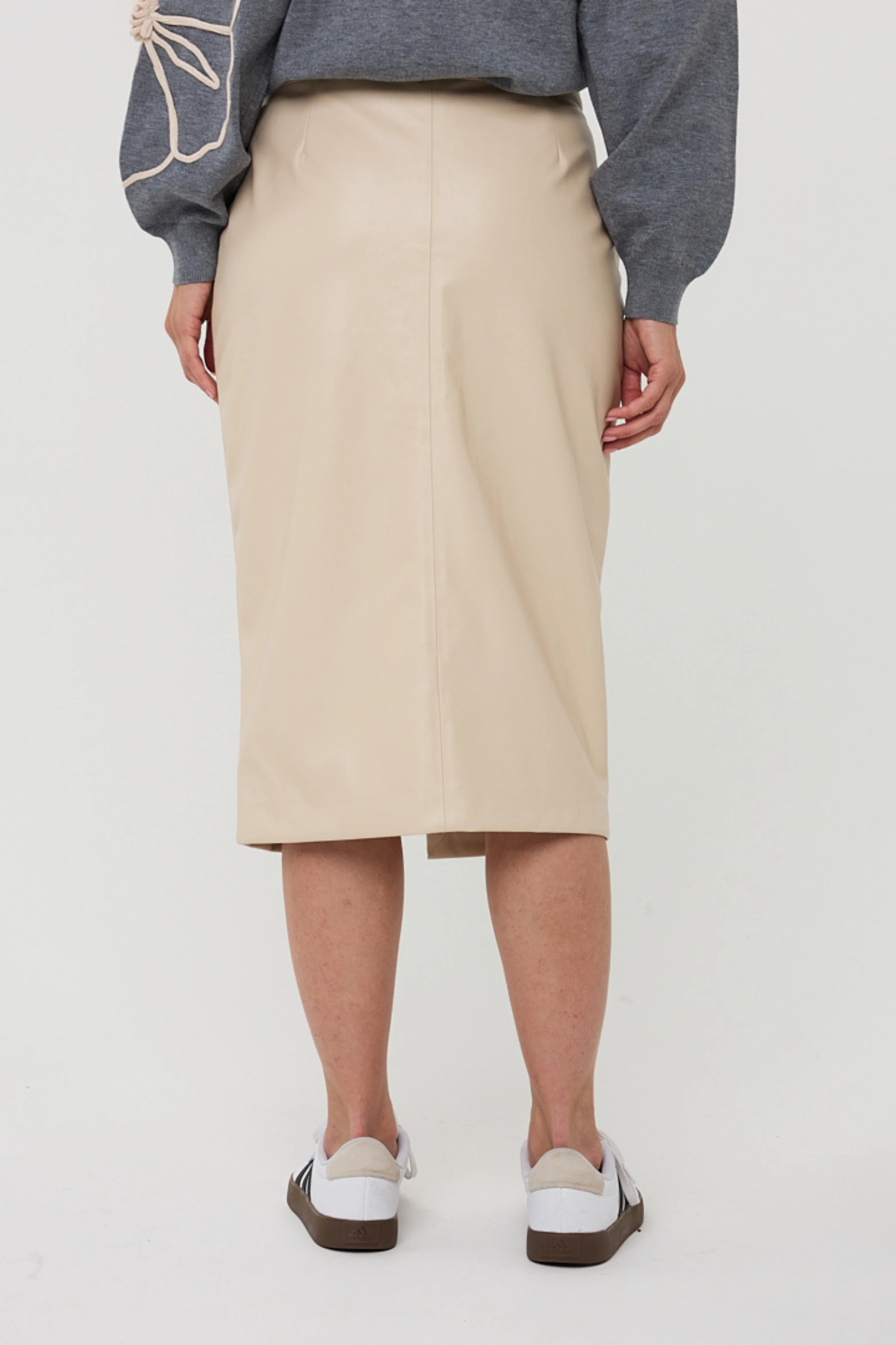 Rok Front Split Super Soft Vegan Light Sand F25.11509 - Image 5