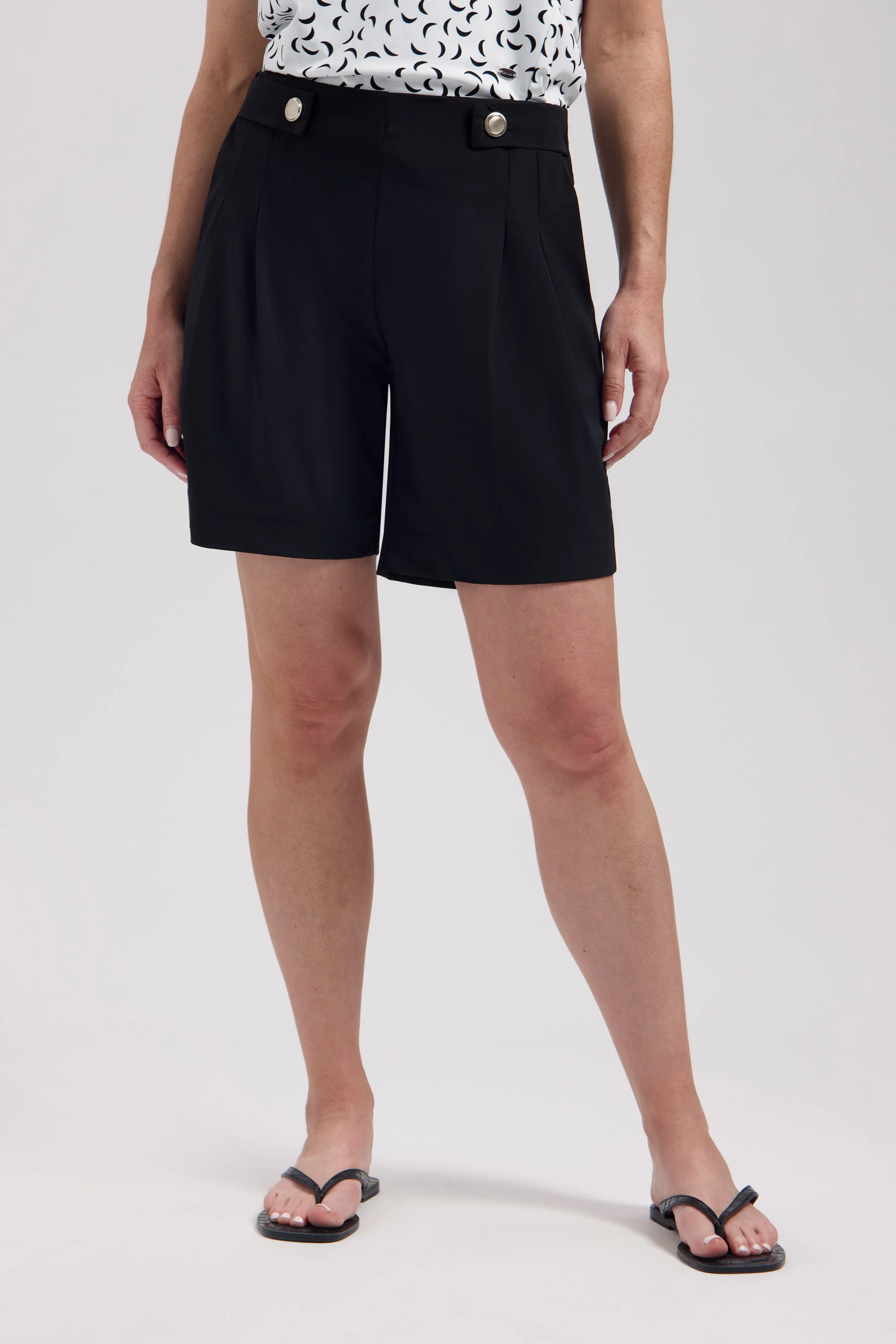 Travel Short Nola Black L14-375-3310 - Image 3