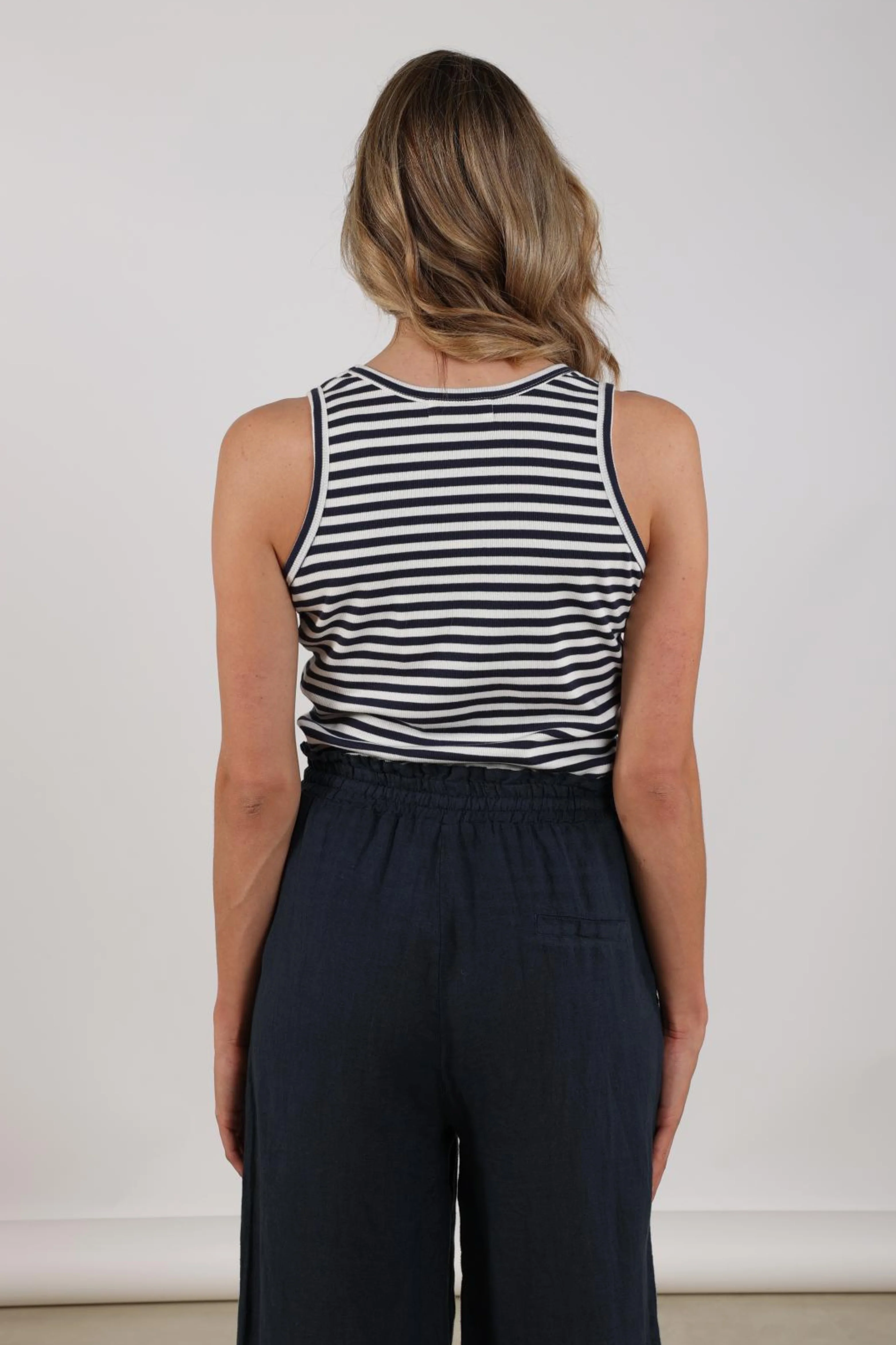 Singlet Steffie Offwhite Navy NKS01169 - Image 2