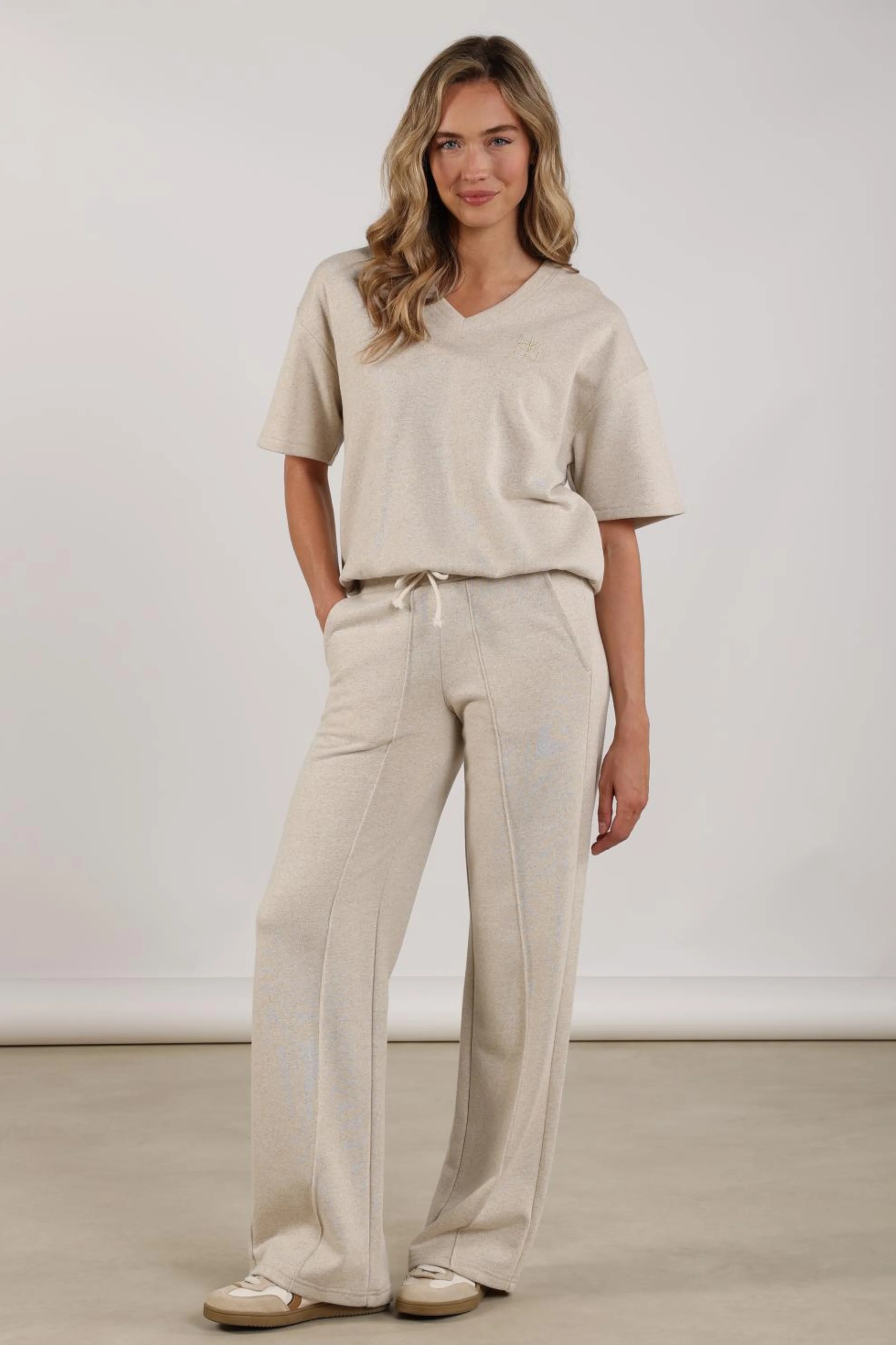 Sweater Cici Lurex V-neck Sand NKS03065 - Image 4