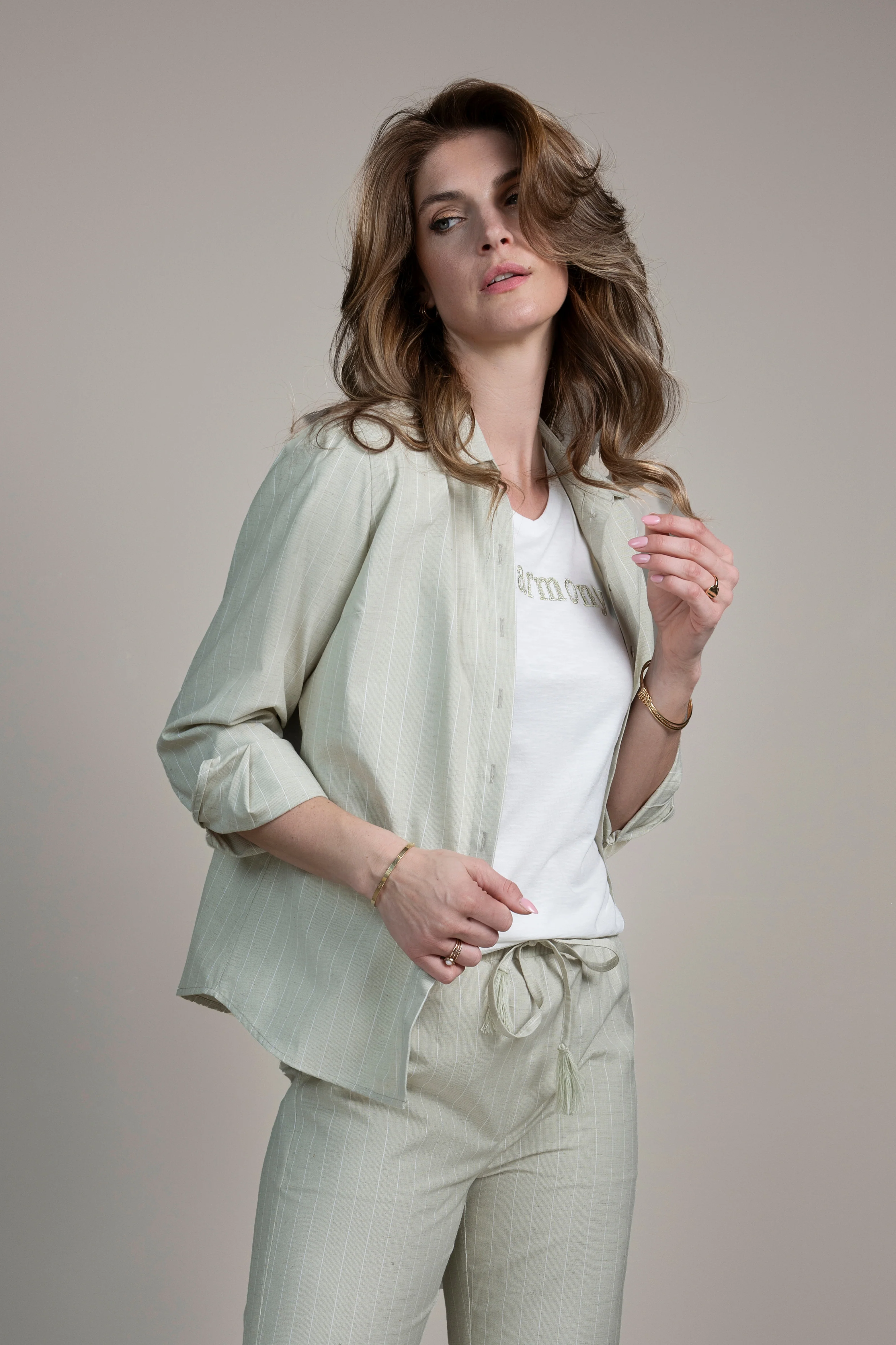 T-shirt Harmony Offwhite Sage - Image 3