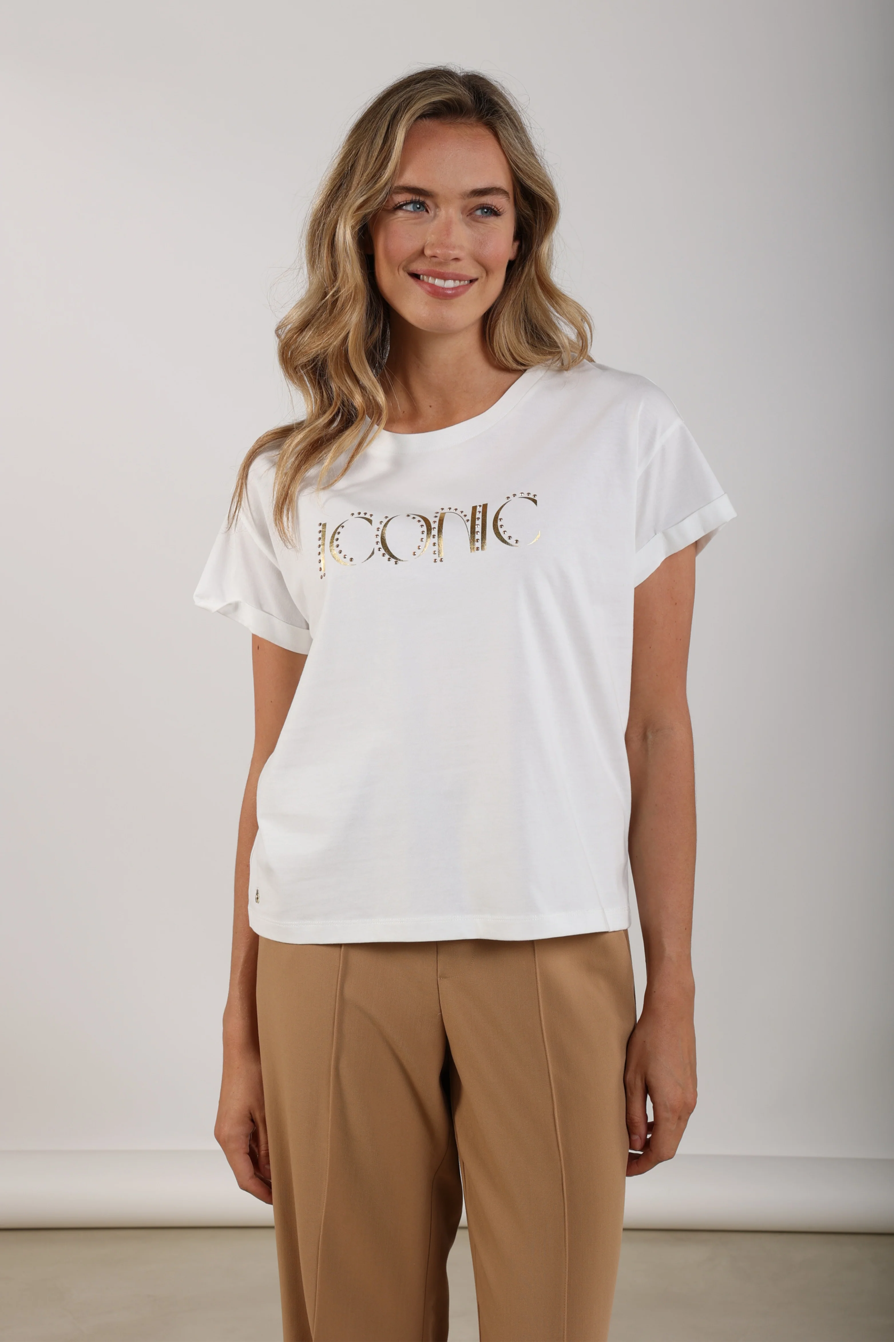 T-shirt Reese Iconic Offwhite Gold NKS04025 - Image 9
