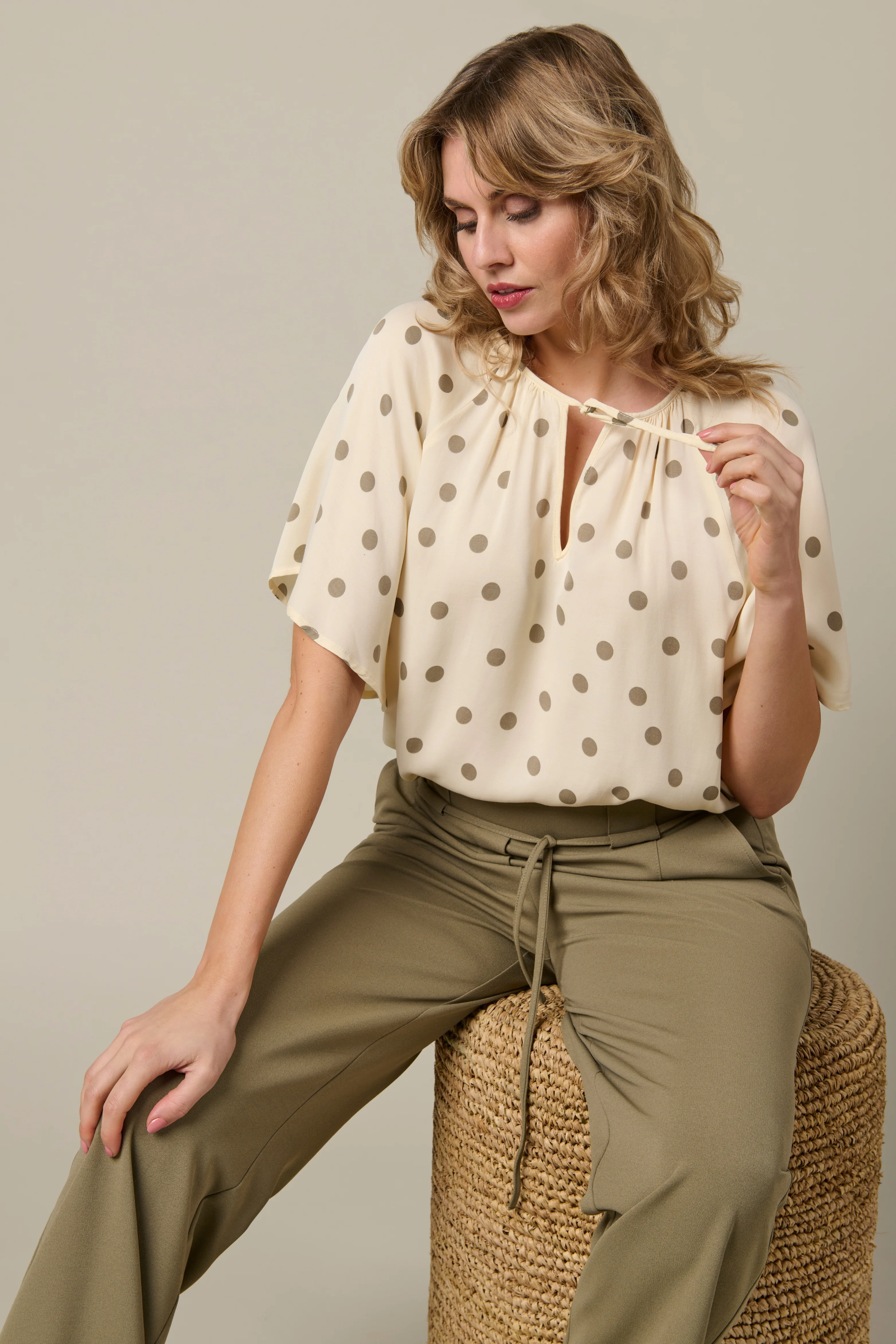 Top Axelle Dot Vanilla Khaki TO369 - Image 5