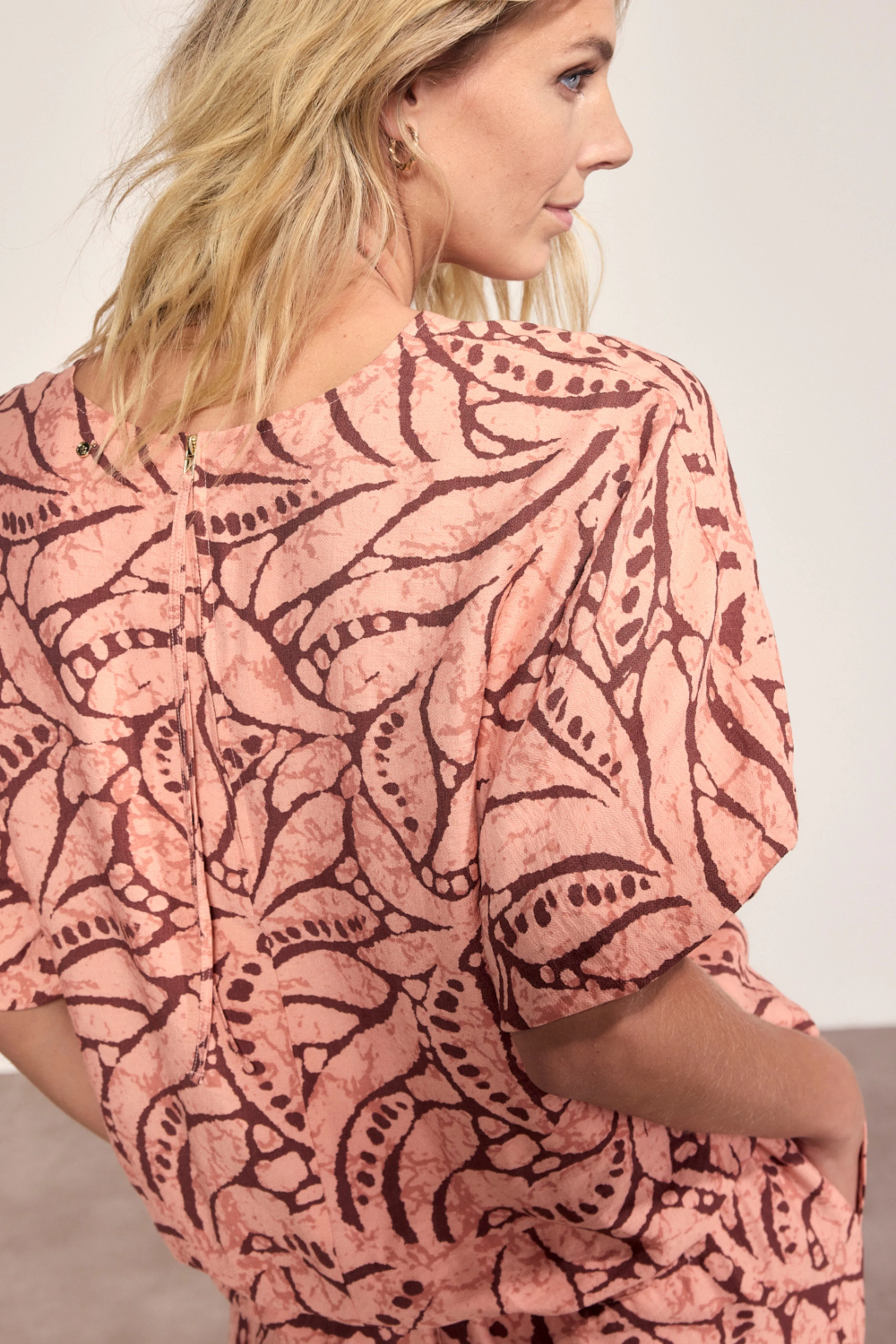Top Leaf Luxe Print Peach C17-20-401 3 - Image 8