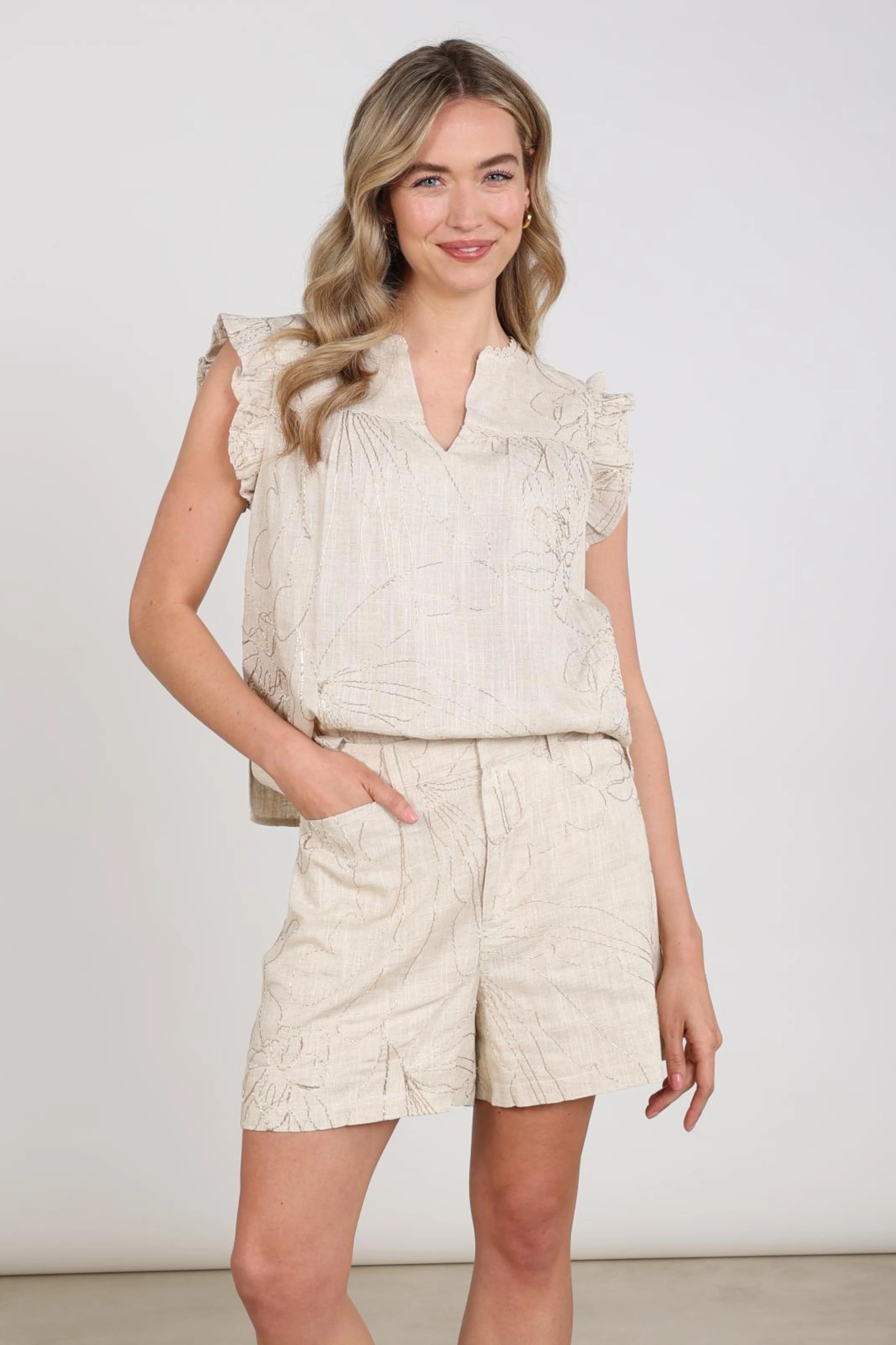 Top Lori Embroidery Sand NKS01118 - Image 3