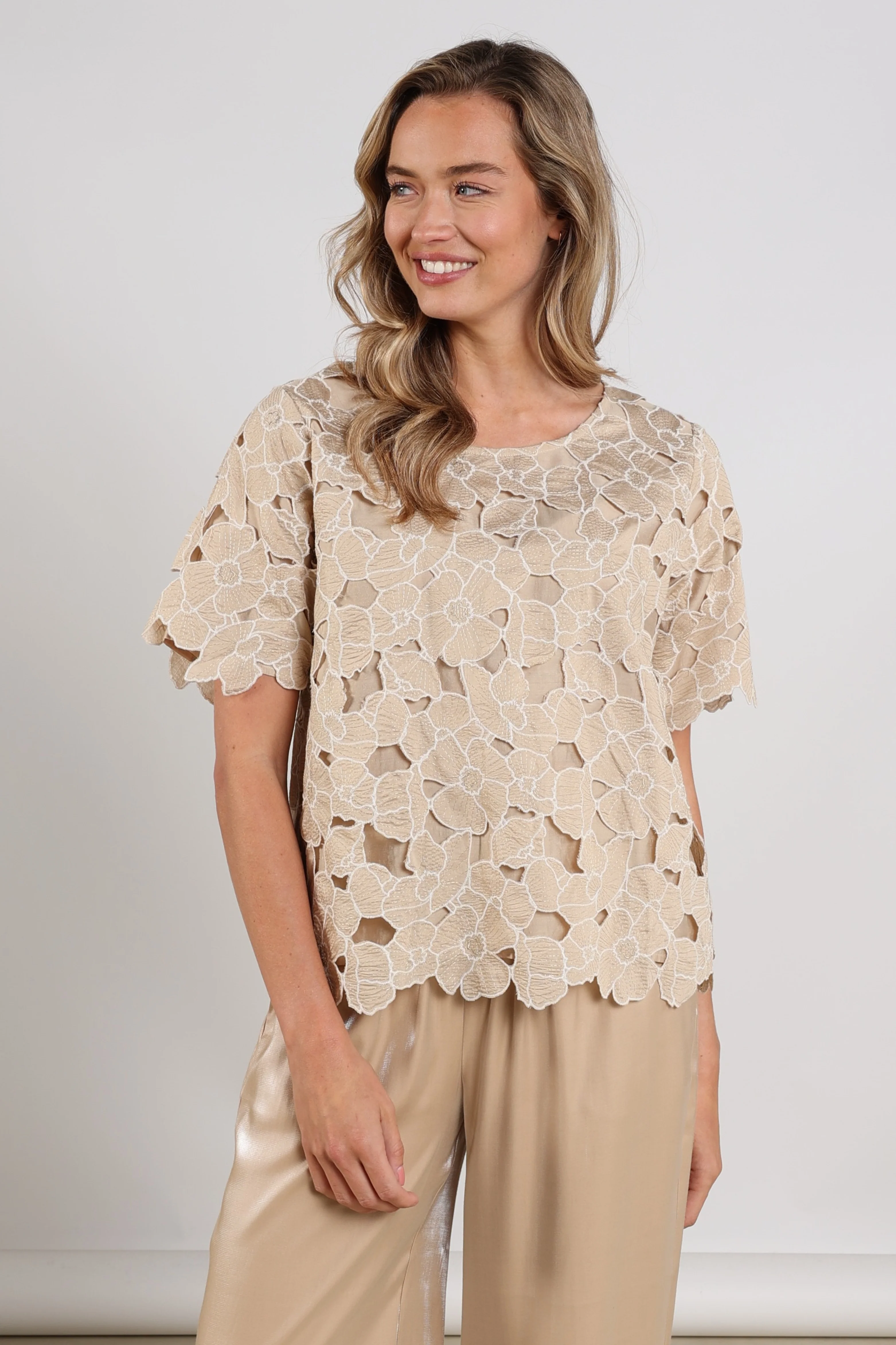 Top Octavia Flower Sand Gold NKS01181 - Image 2
