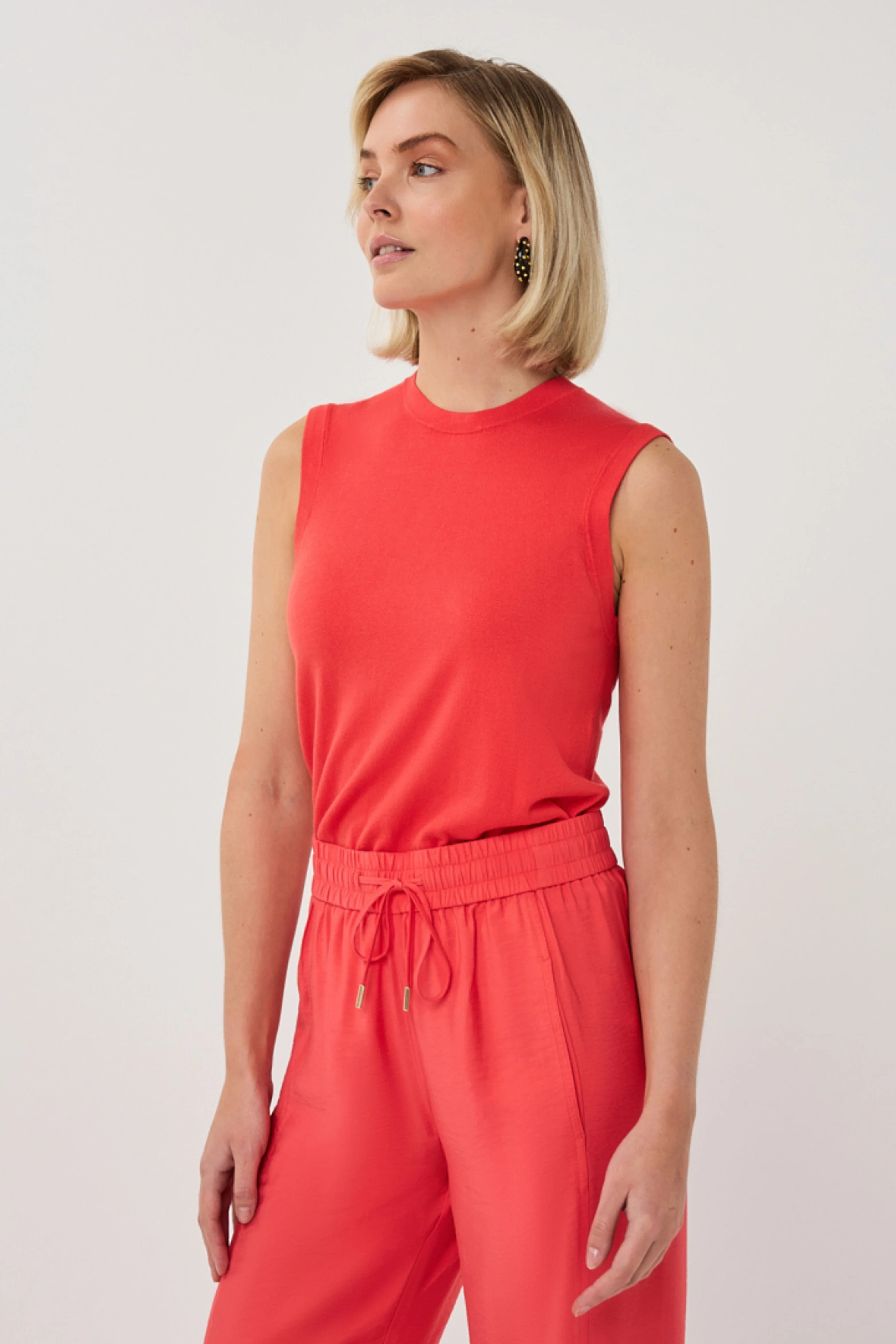 Top Sleeveless Basic Knit Chili Red SP26.07004 - Image 6