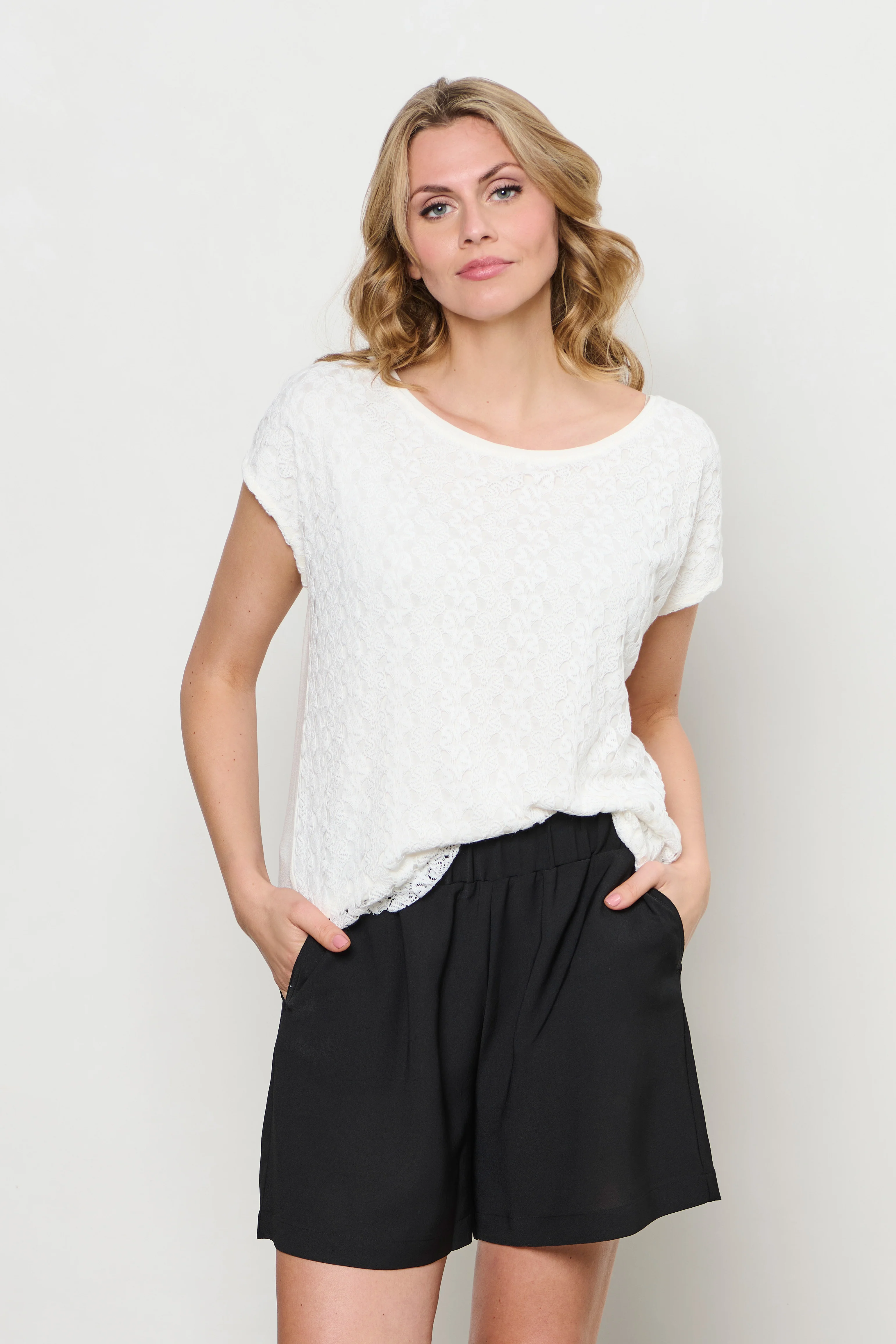 Top Varena Offwhite TO307 - Image 3