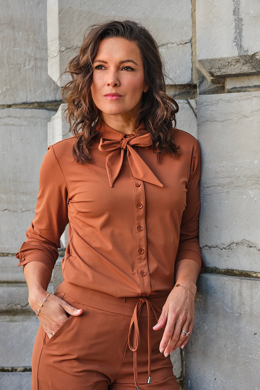 Travel Blouse Bow Caramel 202709