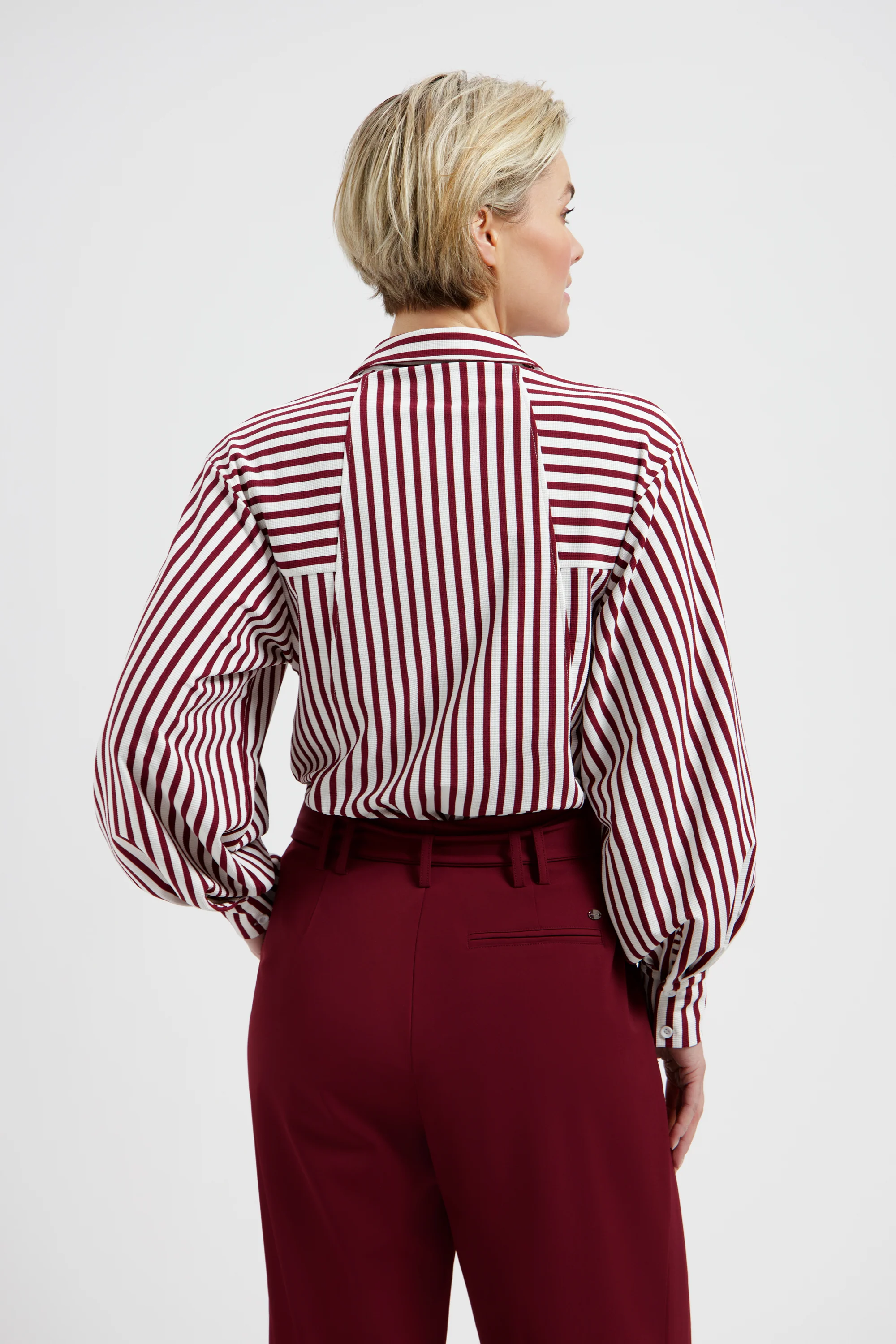 Travel Blouse Gem Burgundy Simple White L30-580-3031 - Image 5