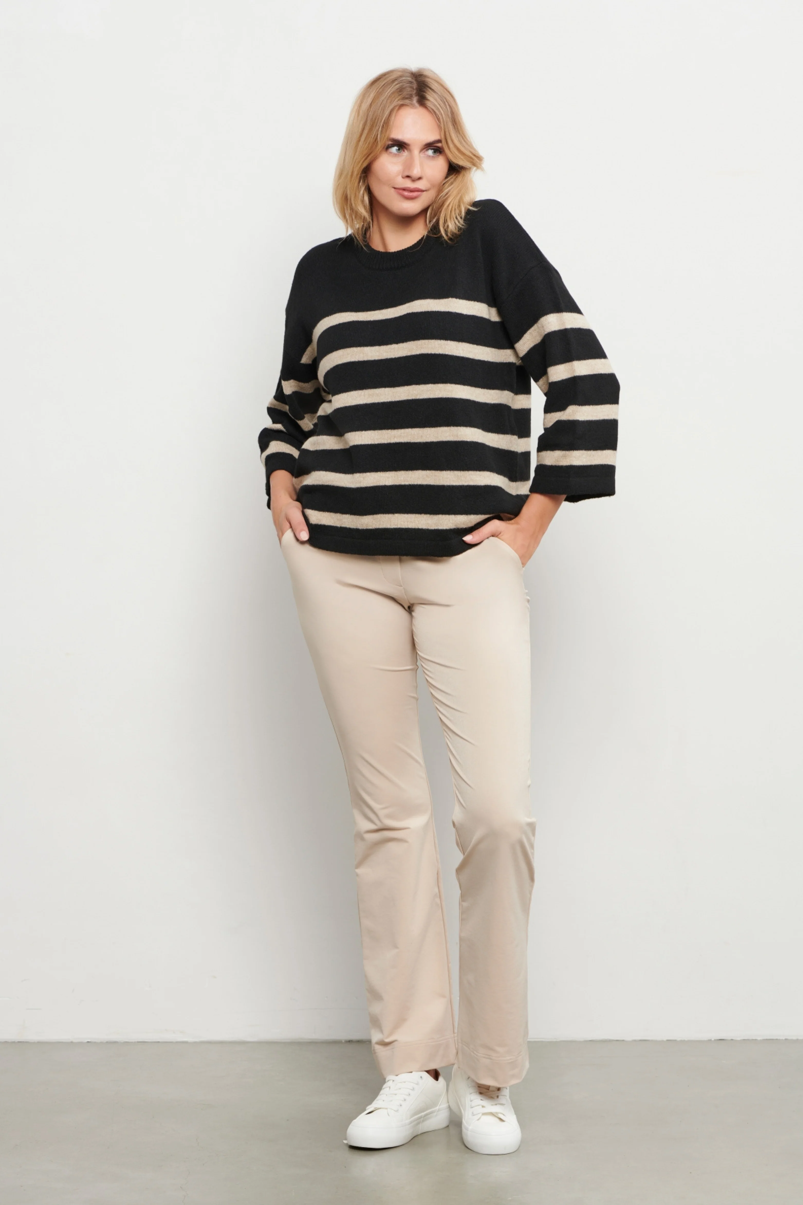 Travel Broek Penelope Flare Sand PA203-1 - Image 4