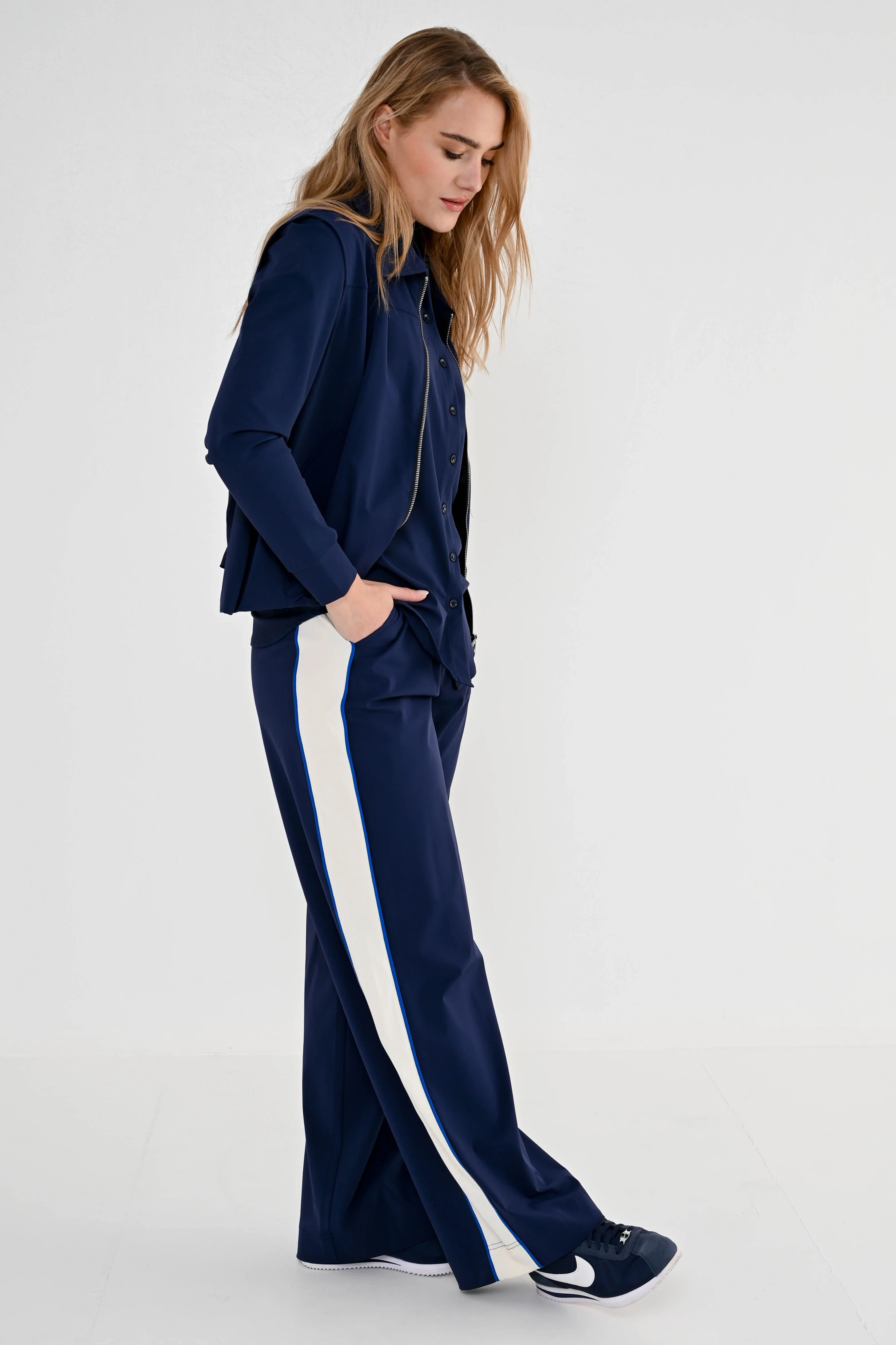 Travel Broek Rina Navy - Image 2