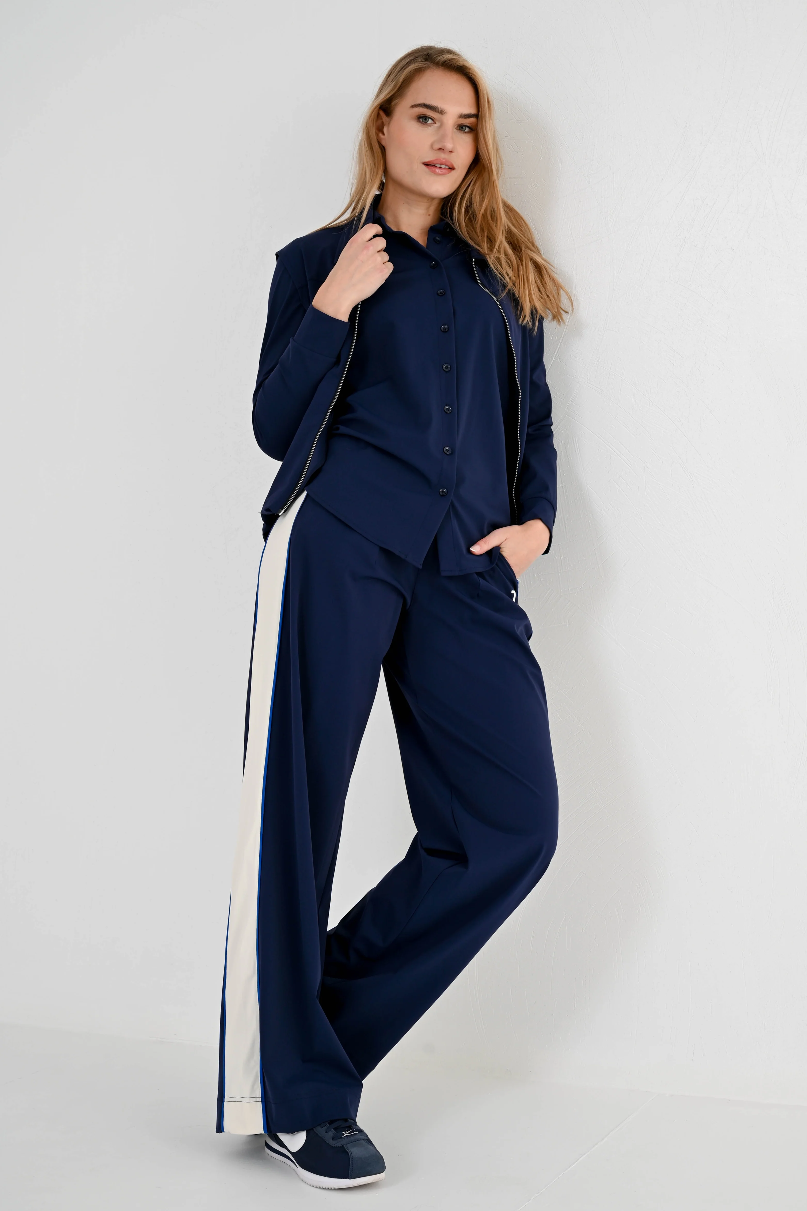 Travel Broek Rina Navy - Image 4