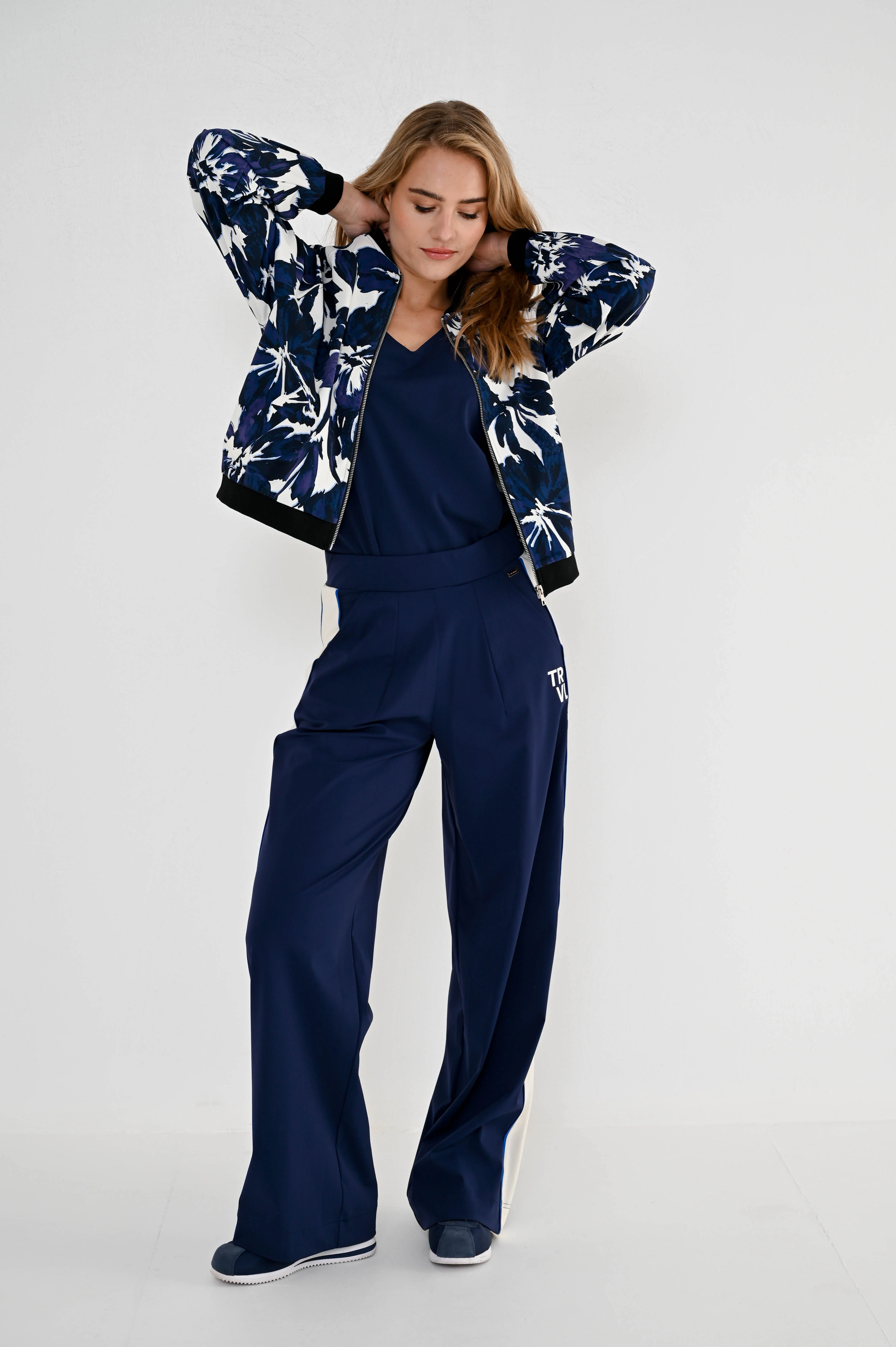 Travel Broek Rina Navy - Image 5
