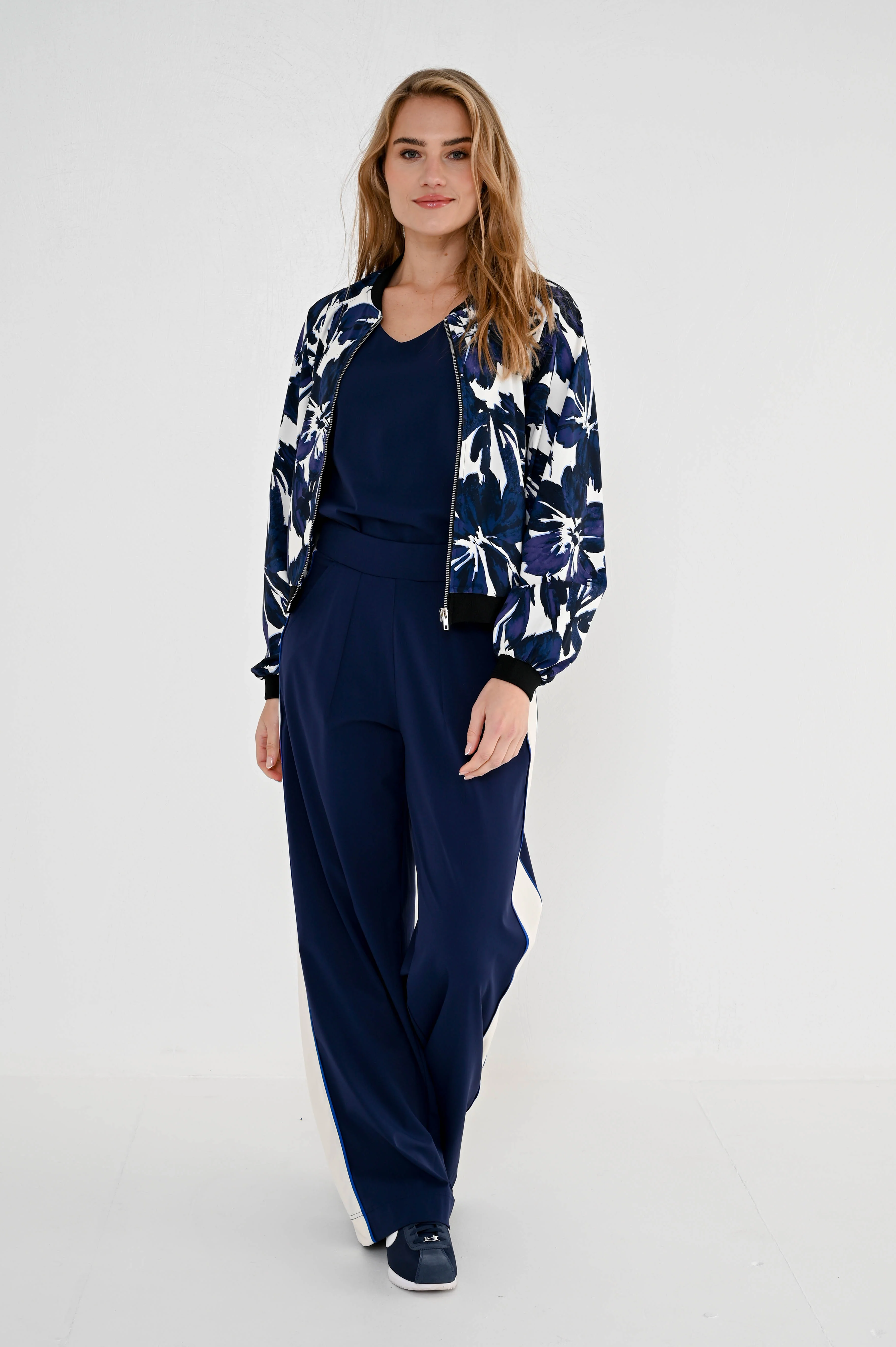 Travel Broek Rina Navy - Image 6
