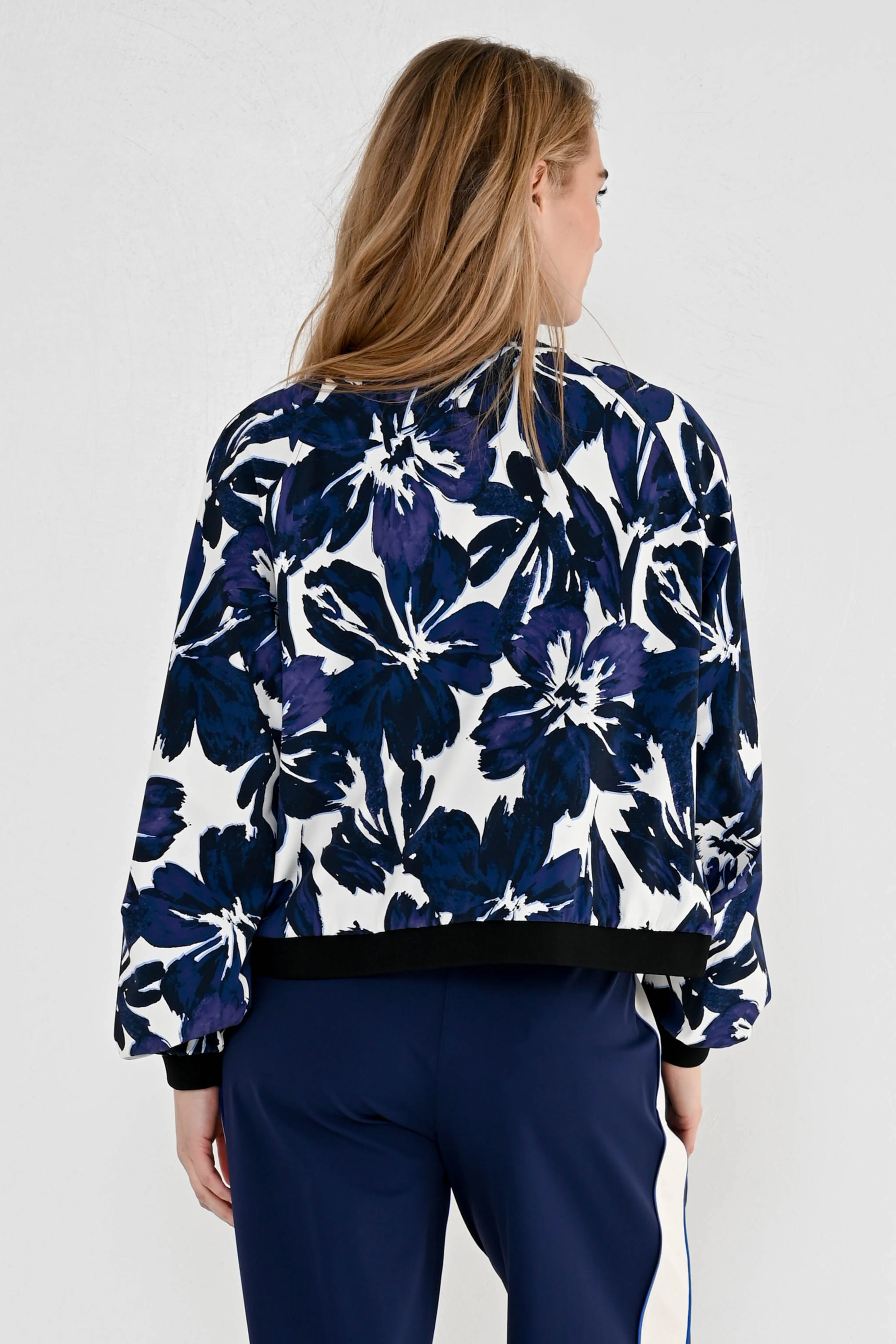 Travel Jacket Jossy Blue Flower - Image 6