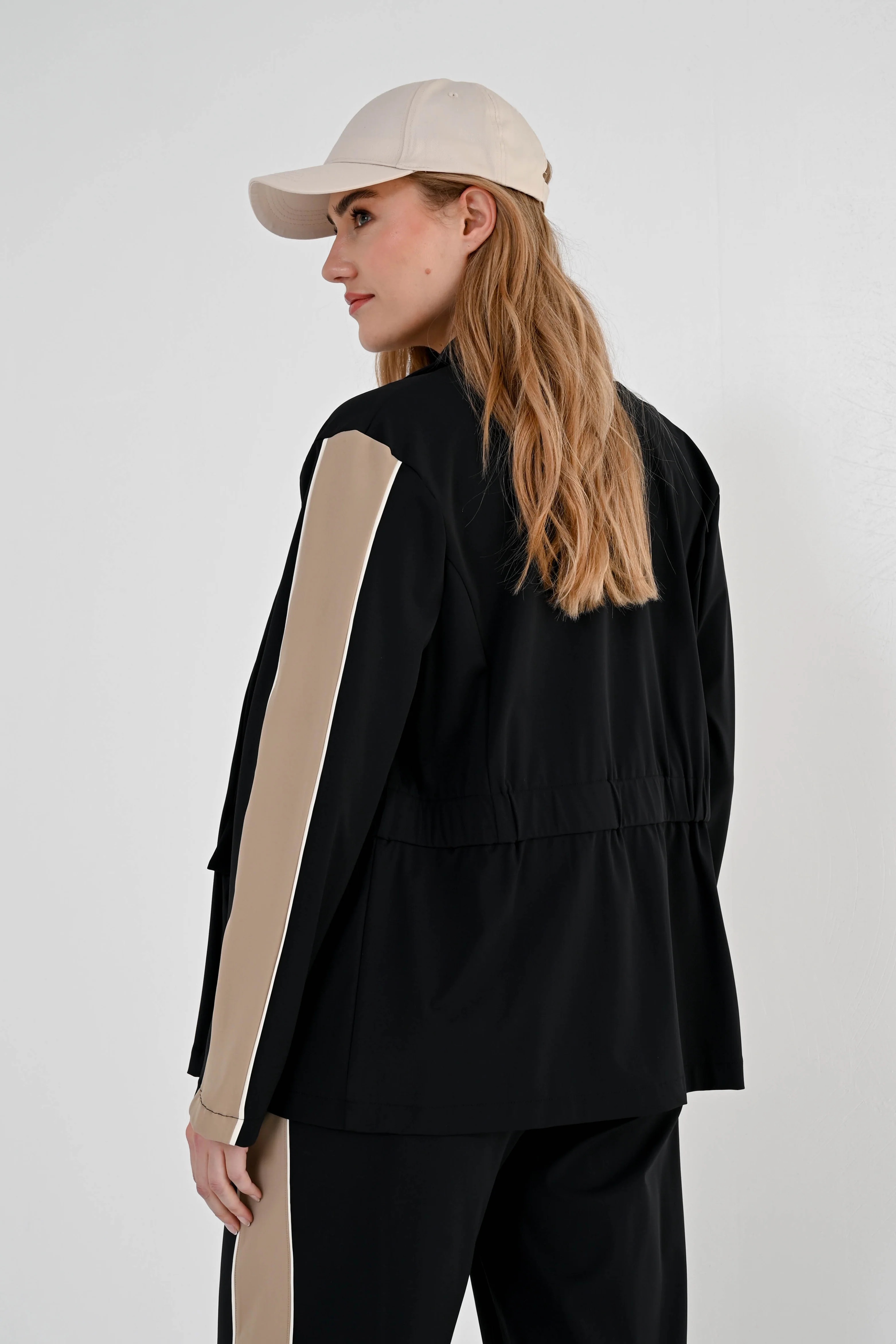 Travel Jacket Zirus Black - Image 3