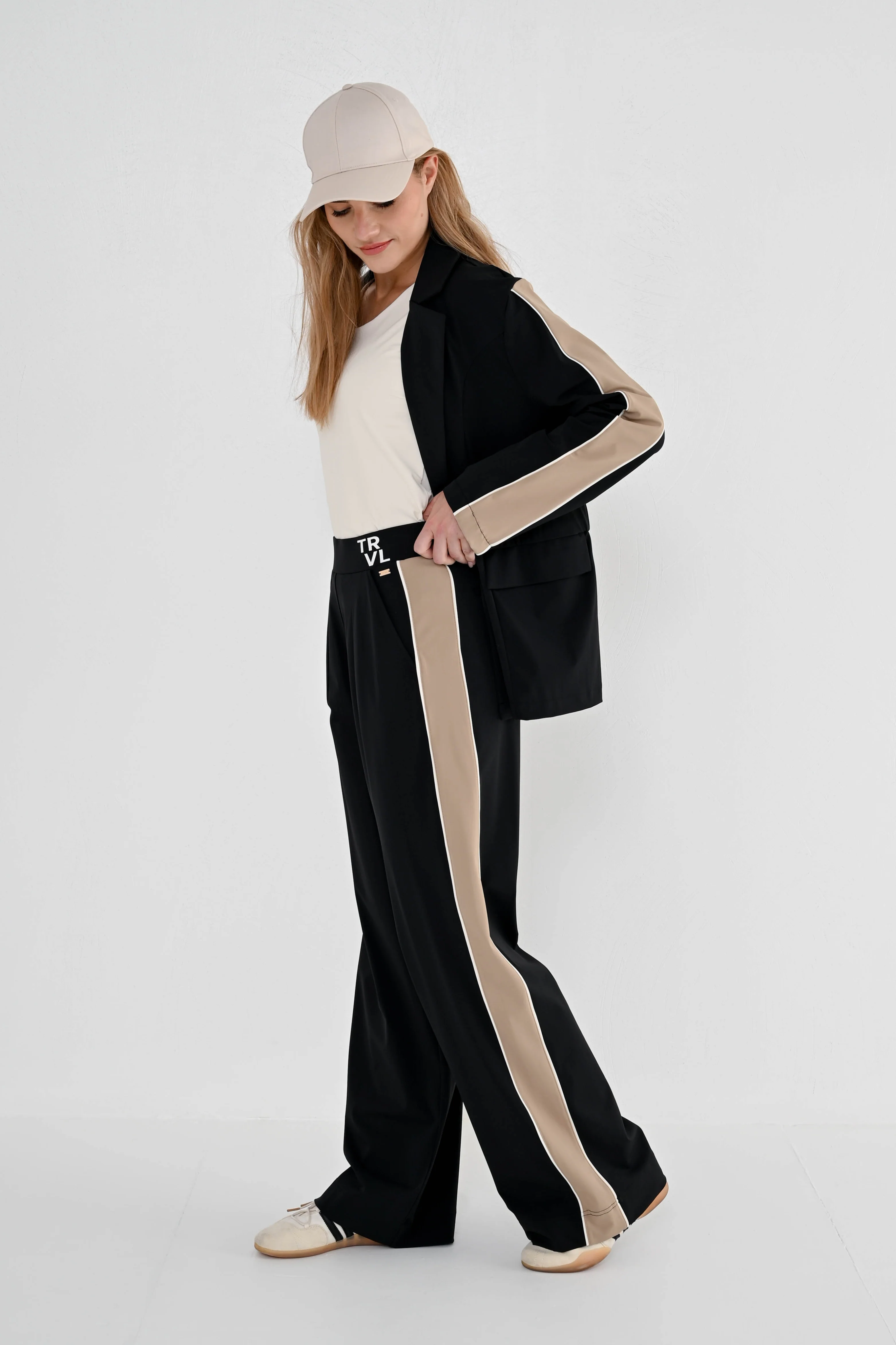 Travel Jacket Zirus Black - Image 4