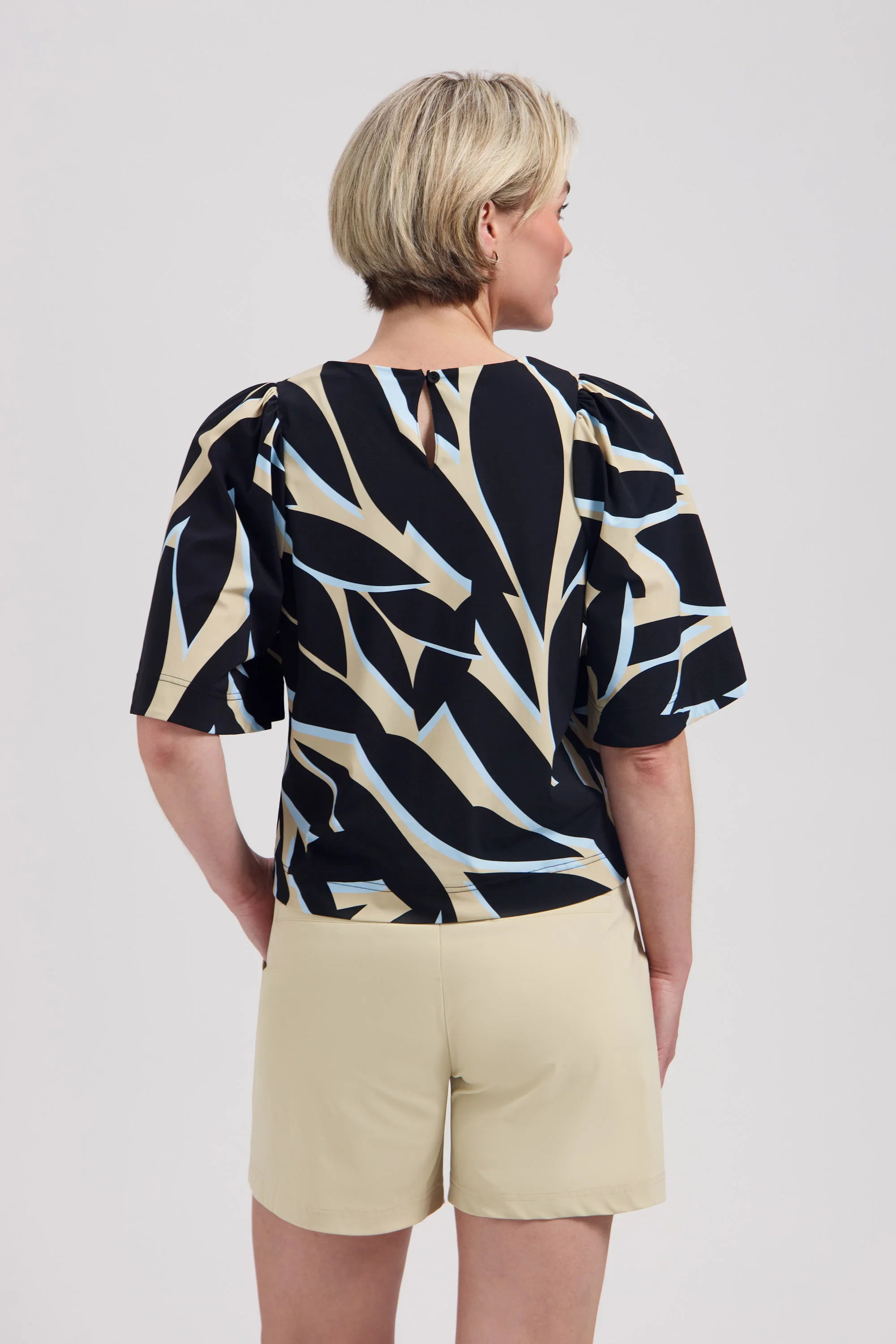 Travel Top Jason Leya Print L24-280-3339 - Image 3