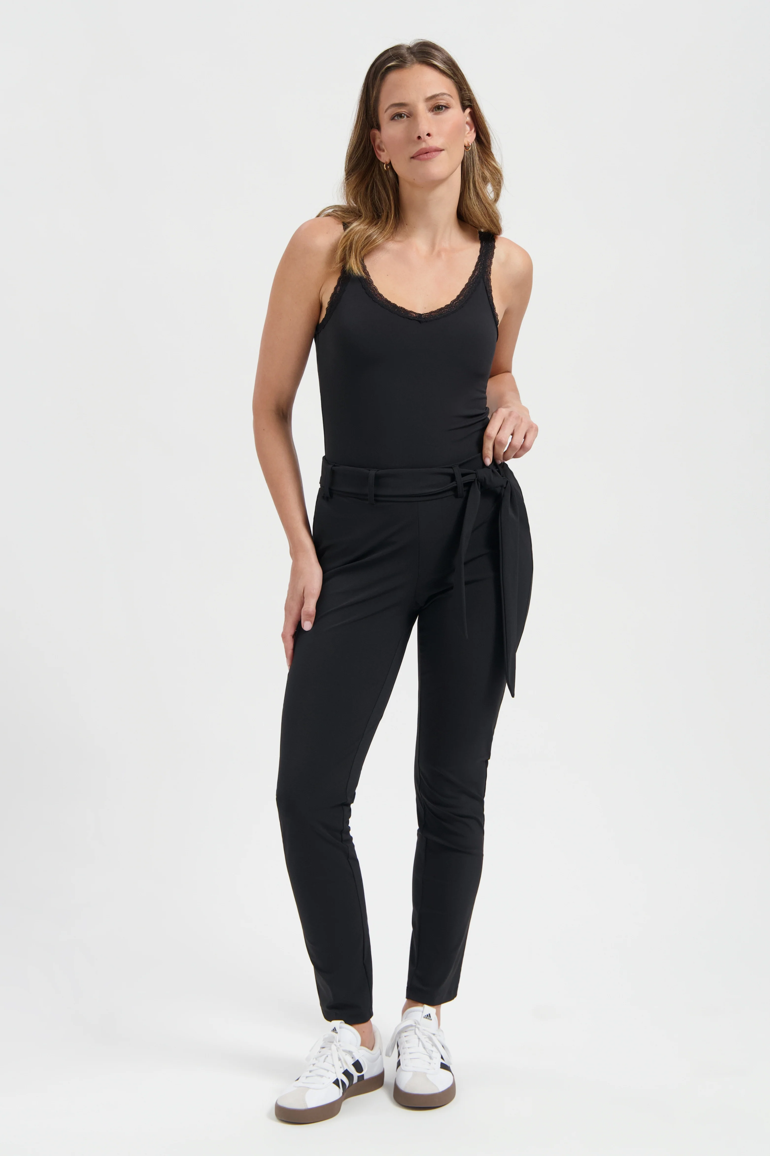 Travel Top Lacy Black L21-275-0060 - Image 3