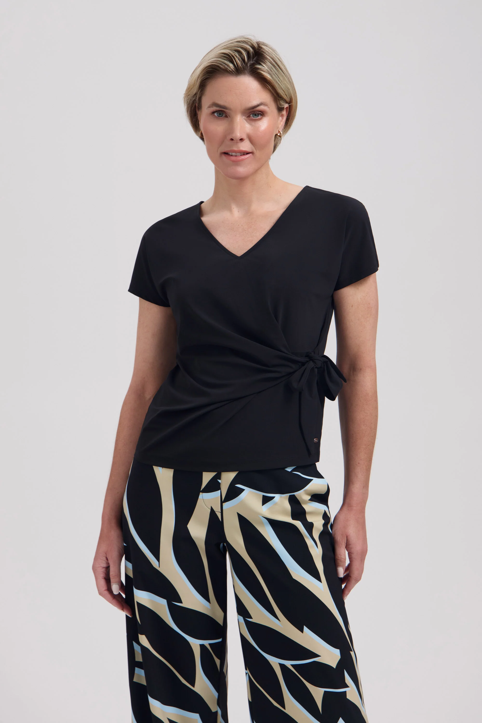 Travel Top Lorain Black L24-275-3325