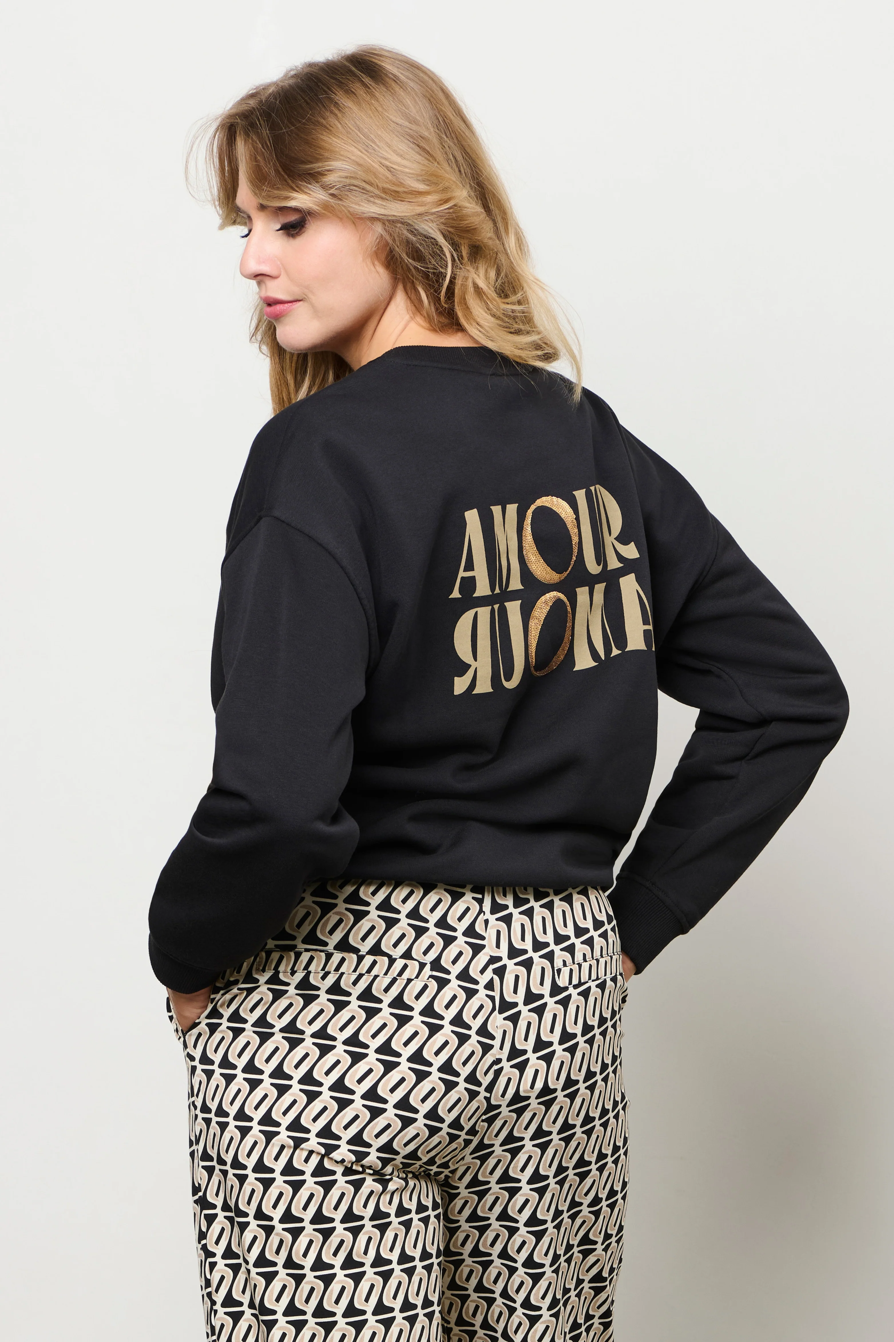 Trui Samour Black SW131 - Image 2